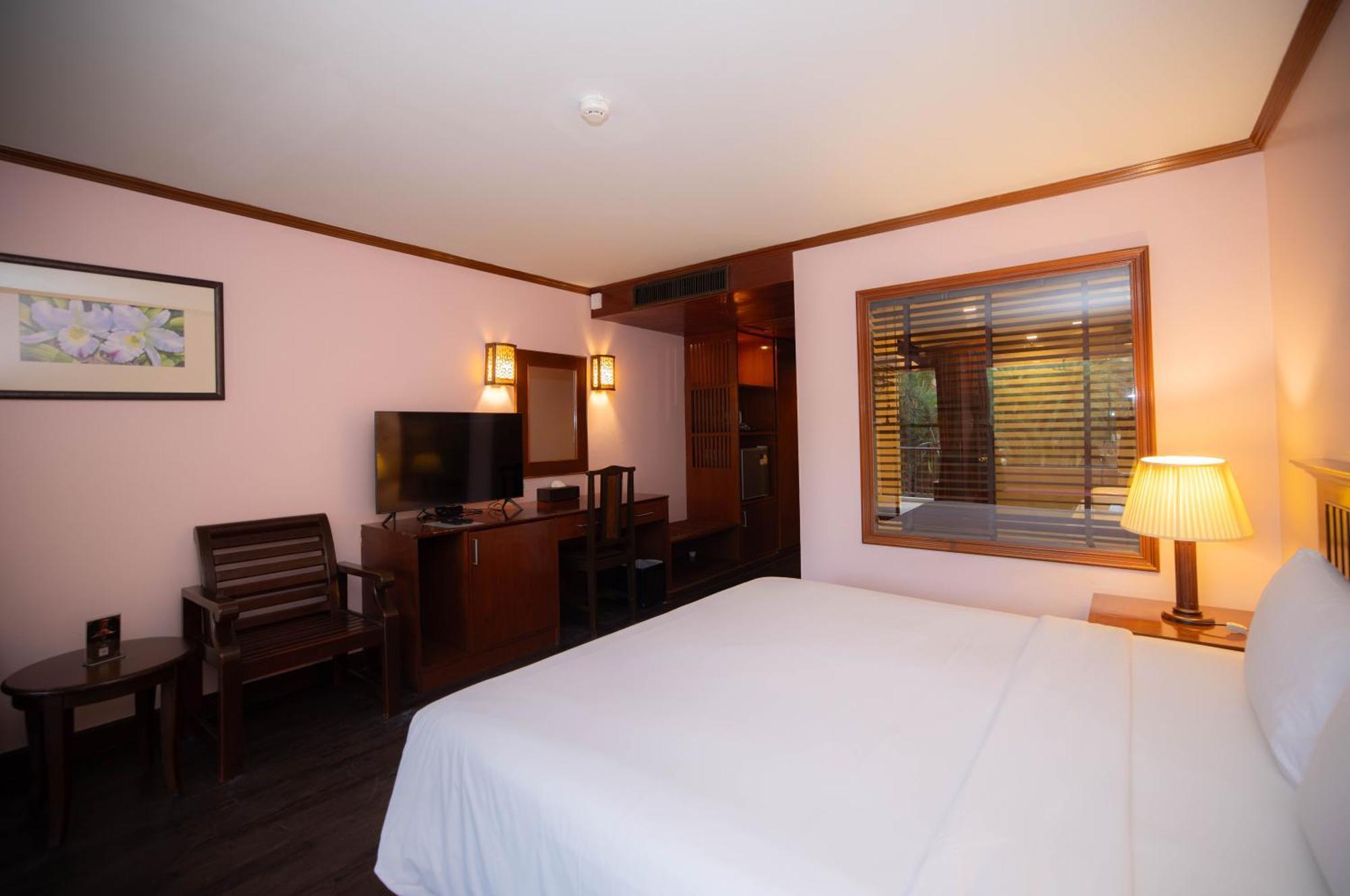 Baumanburi Hotel 4*