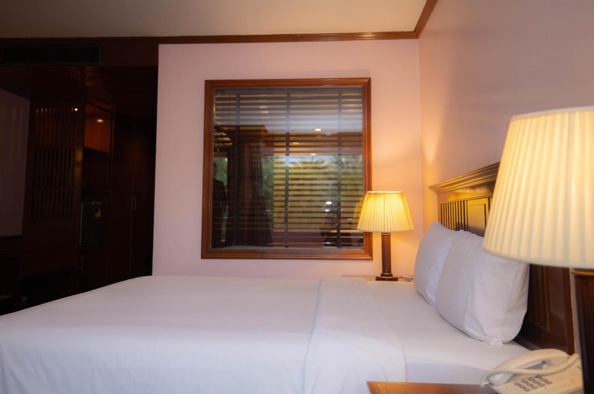 Baumanburi 4* Patong