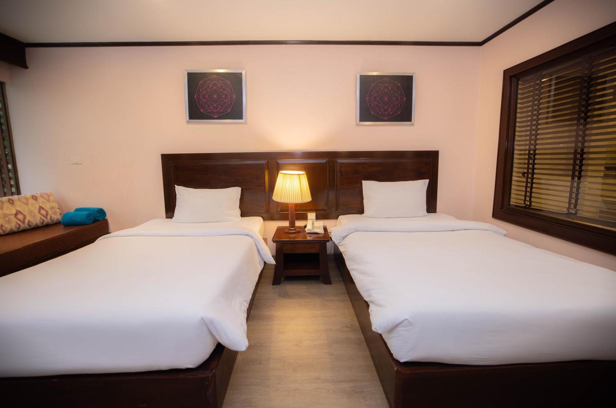 Hotel Baumanburi Patong