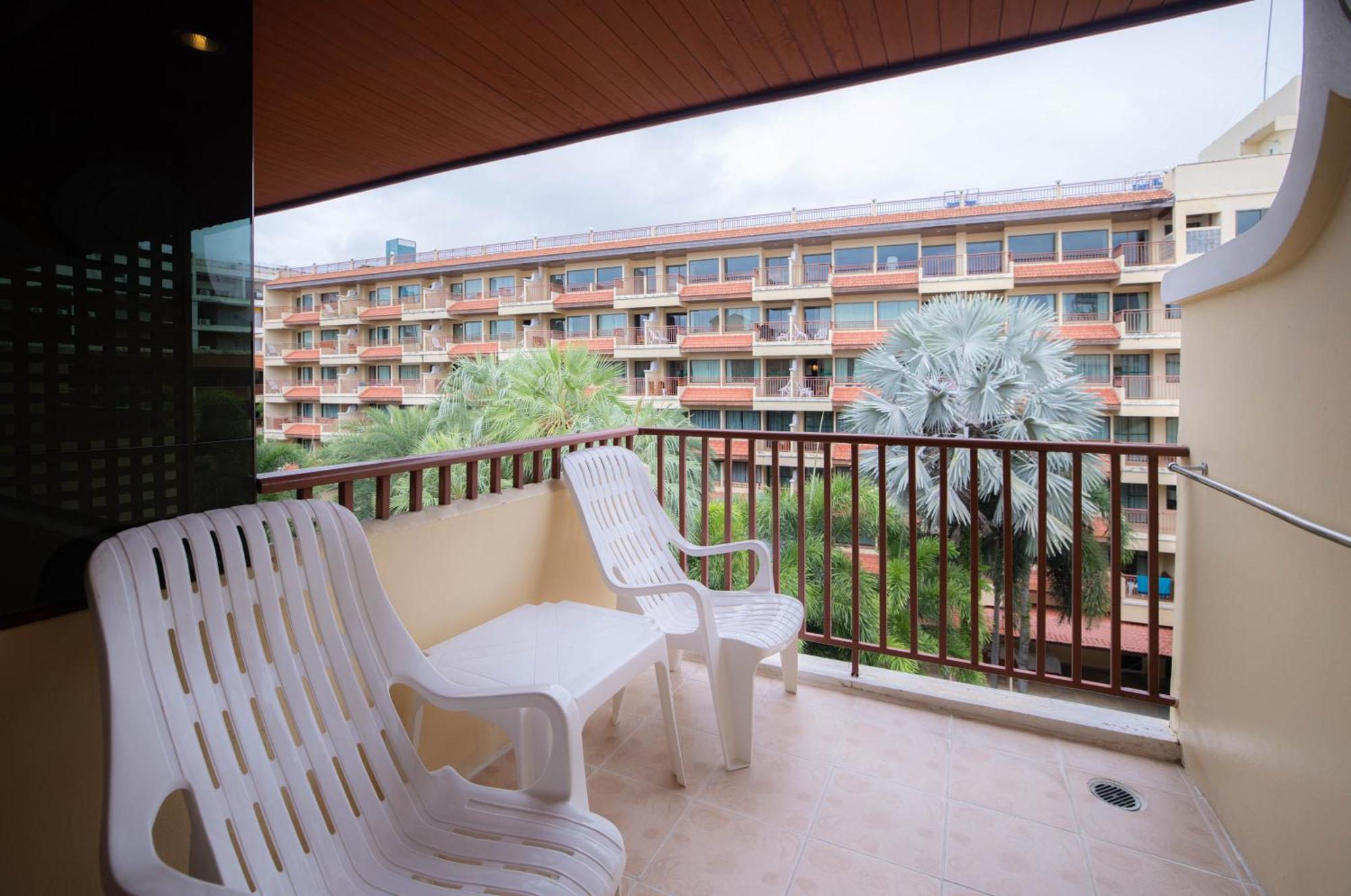 Baumanburi Hotel Patong