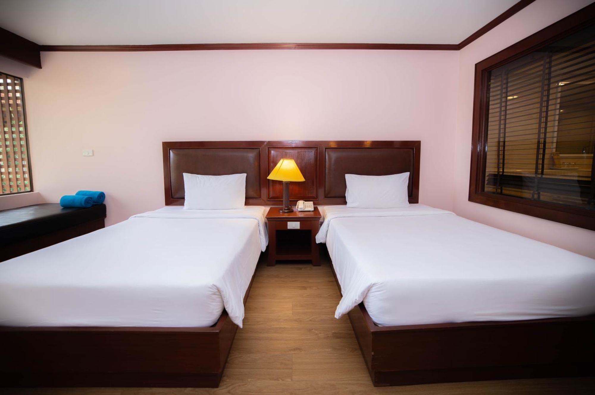 Baumanburi 4* Patong