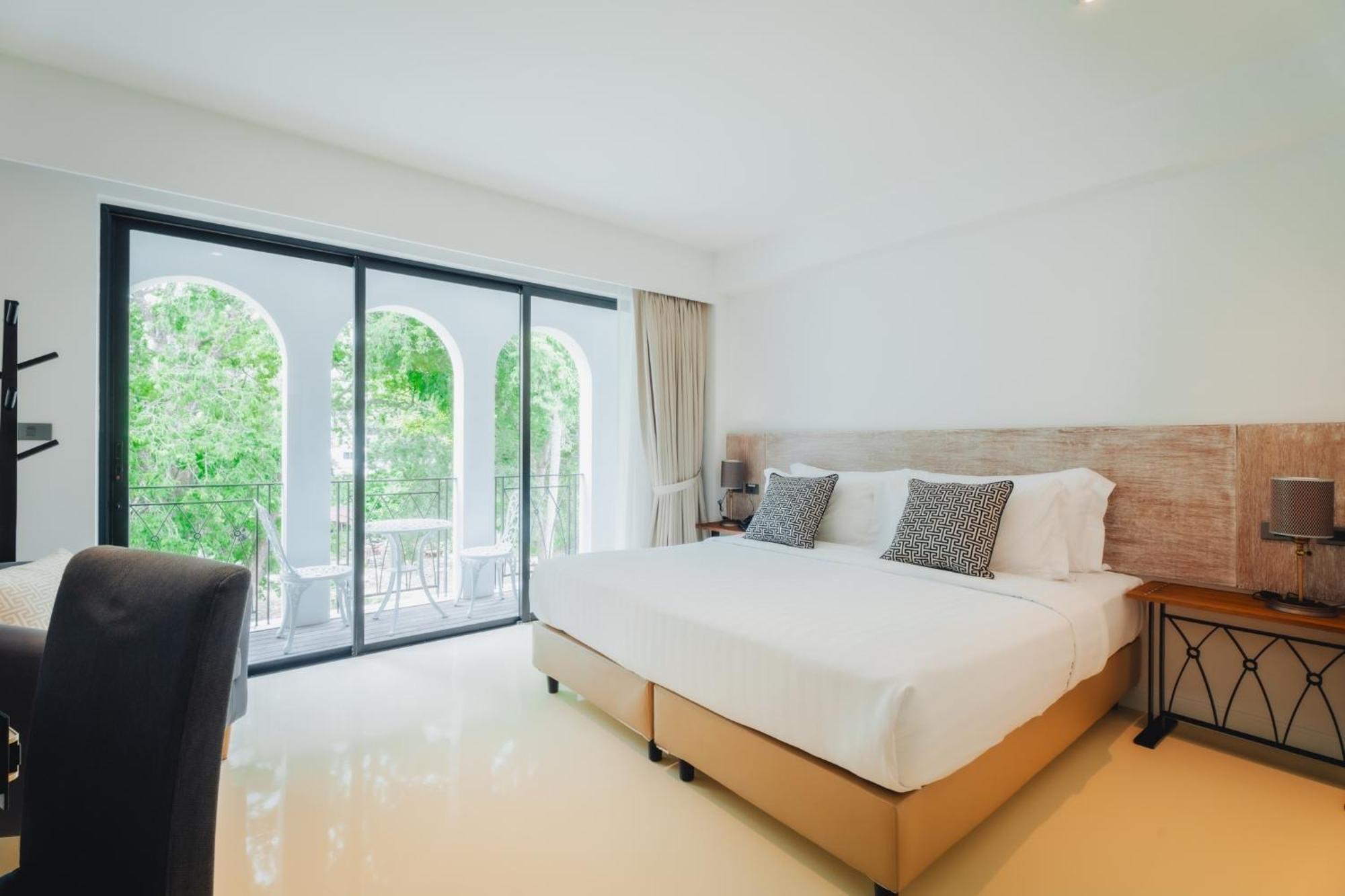 Xinlor House - Old Town 3*