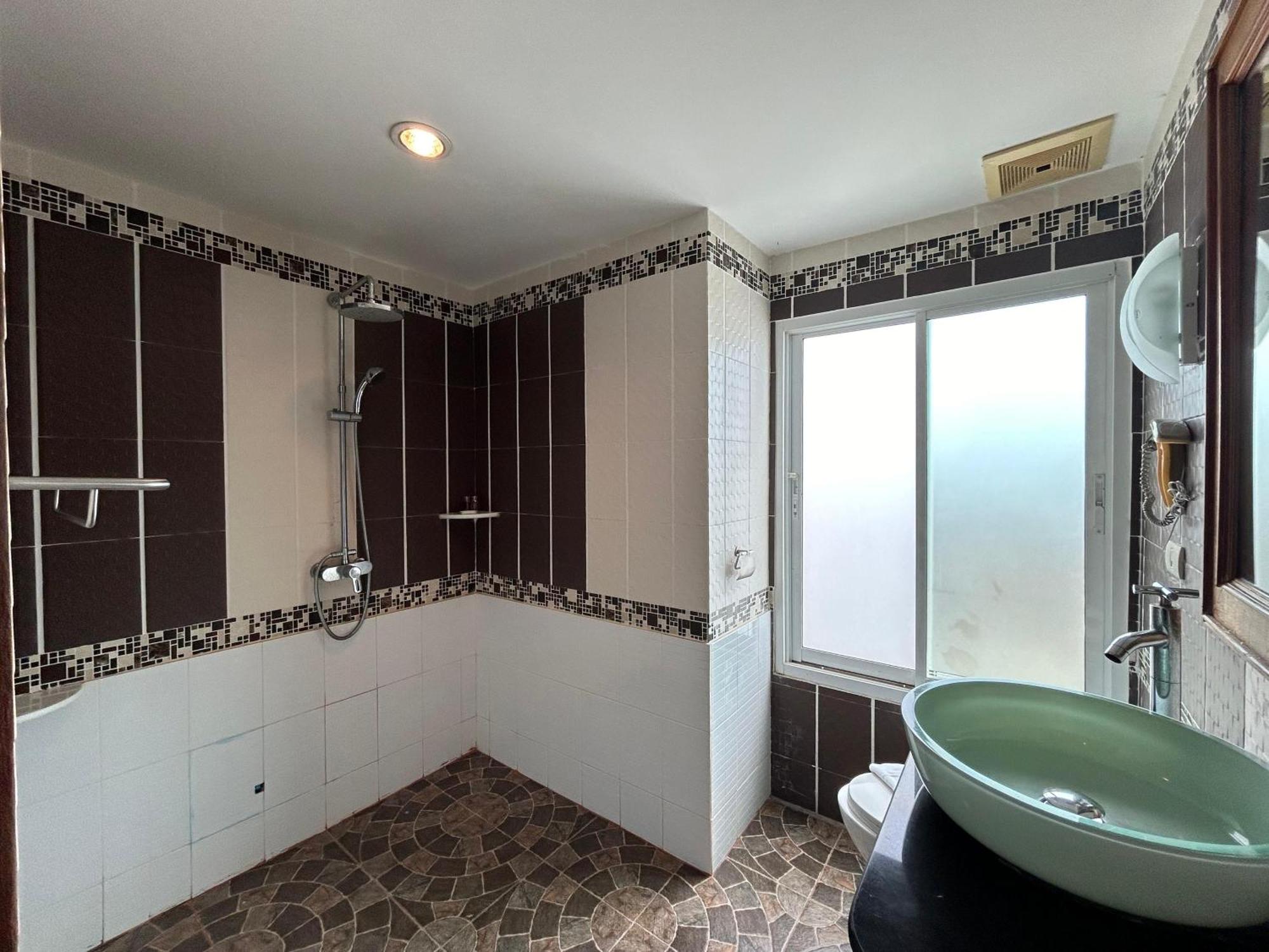 Hotel Cocoon Apk & Patong