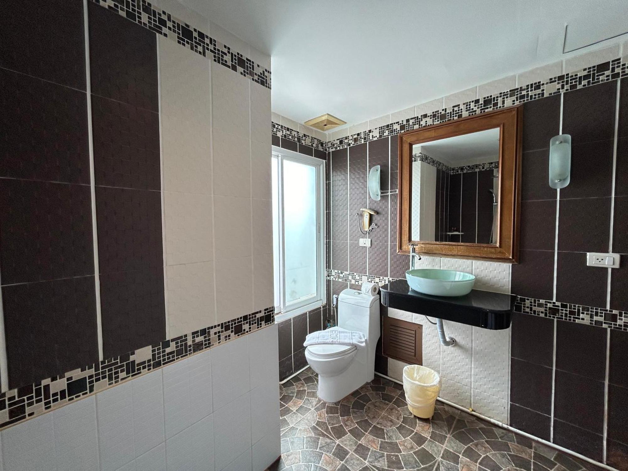 Hotel Cocoon Apk &