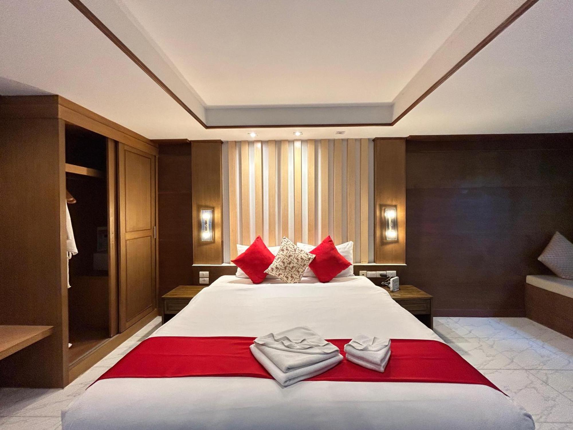 Cocoon Apk & 4* Patong