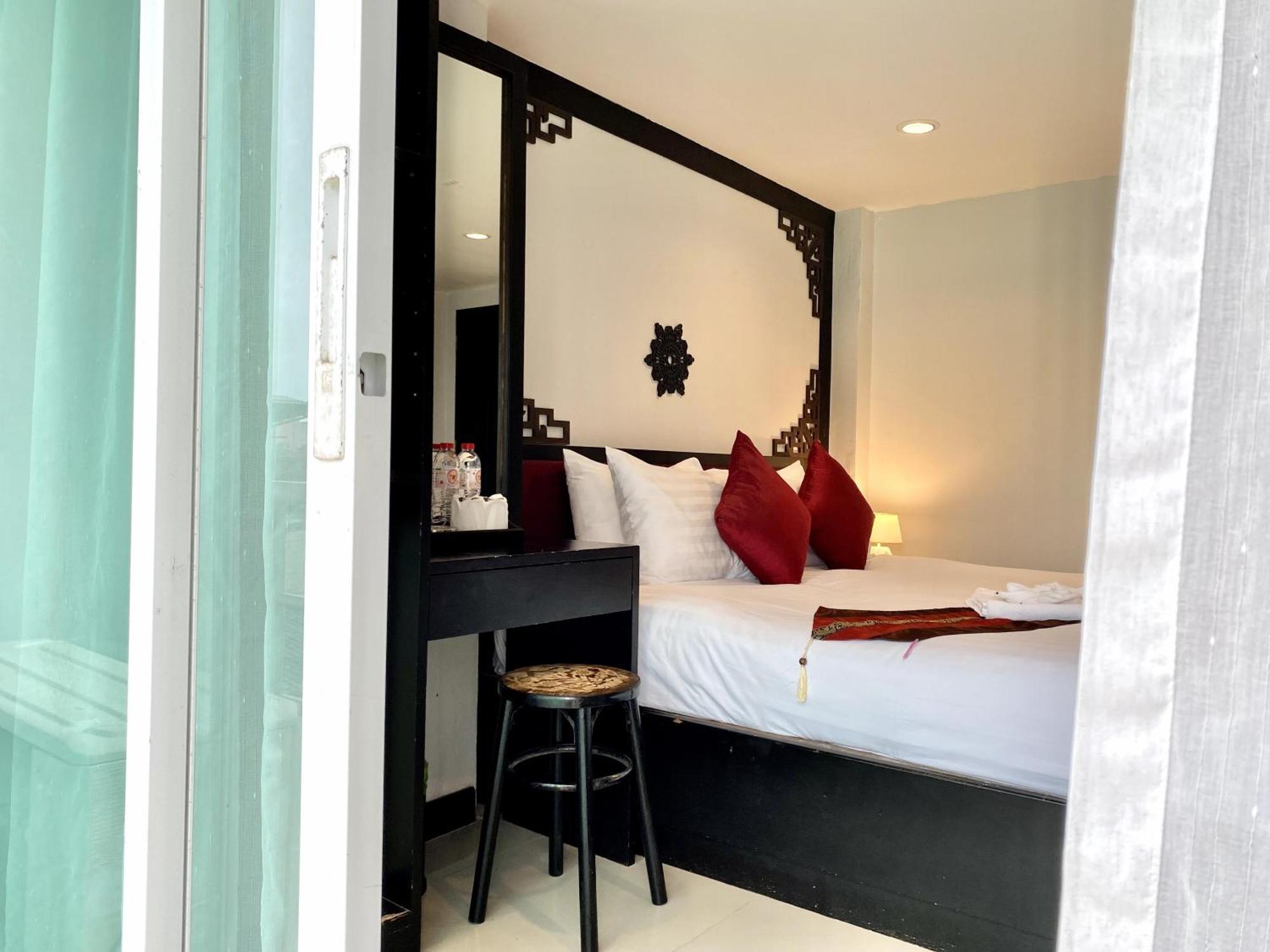 Sunray Hotel