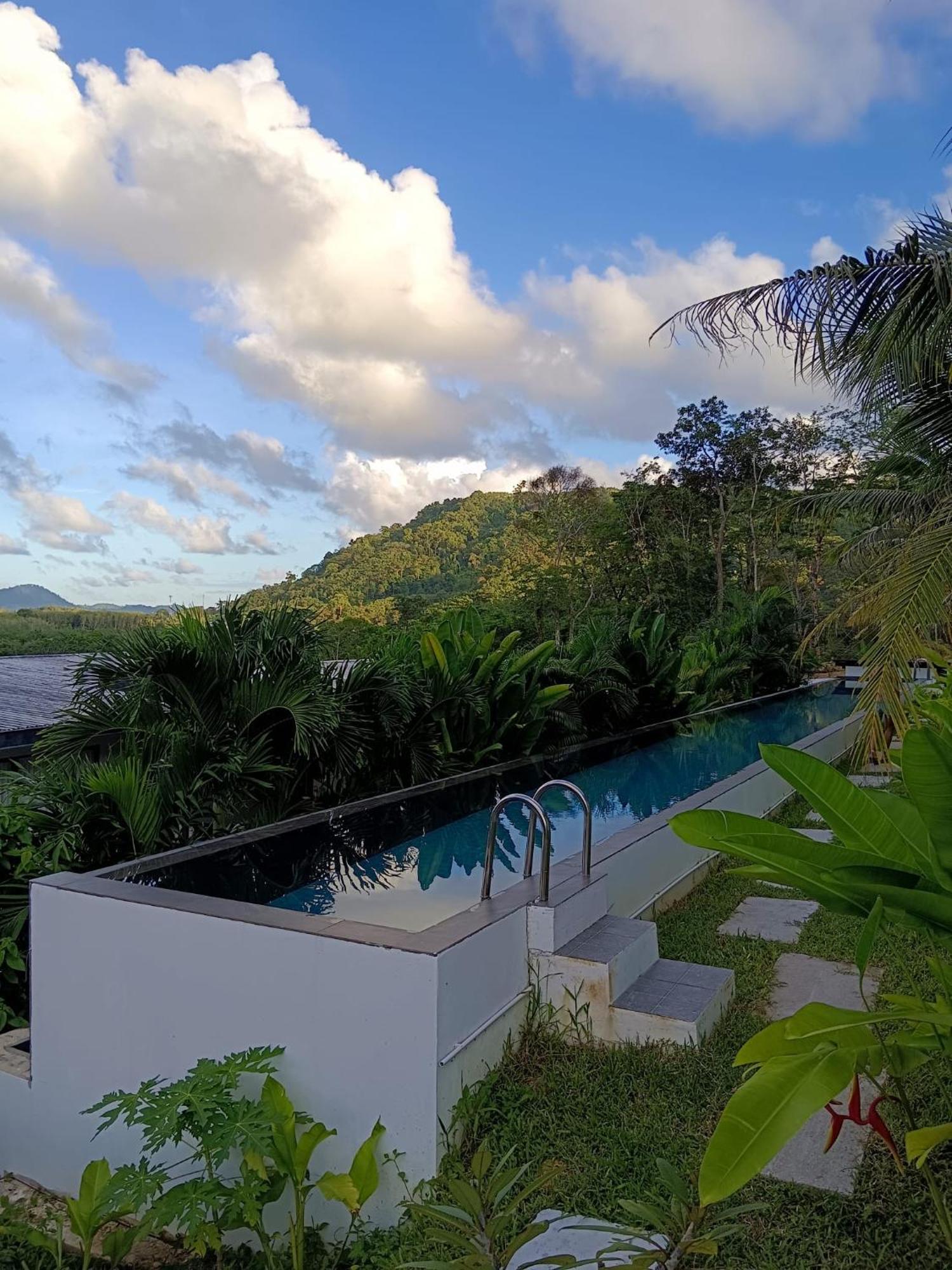 Sky Lofts Phuket Apartment *