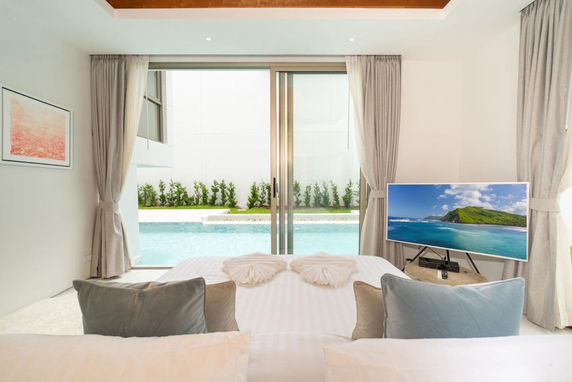Villa Lux Pride 2 - Luxury Pool Near Laguna *