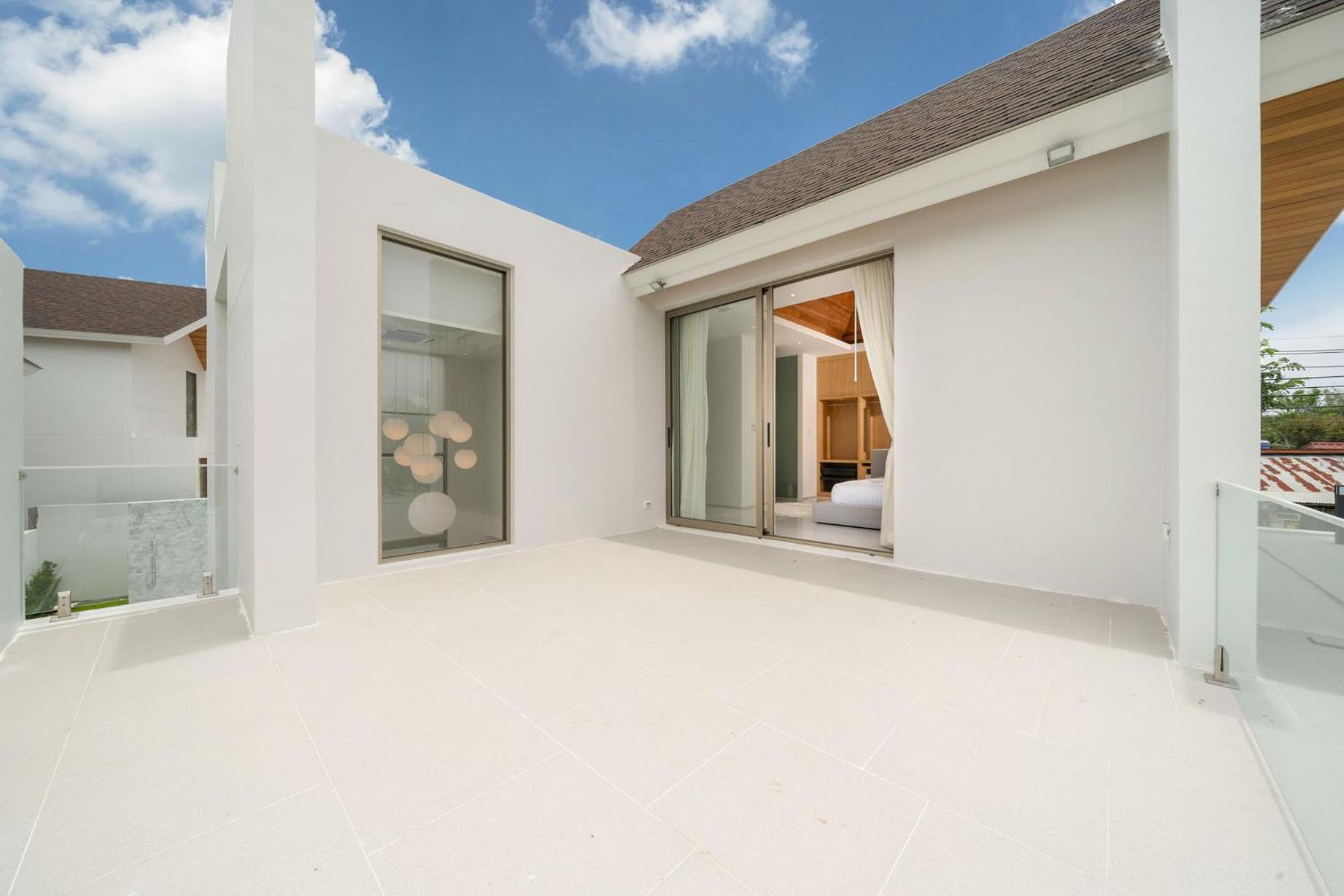 Villa Lux Pride 2 - Luxury Pool Near Laguna