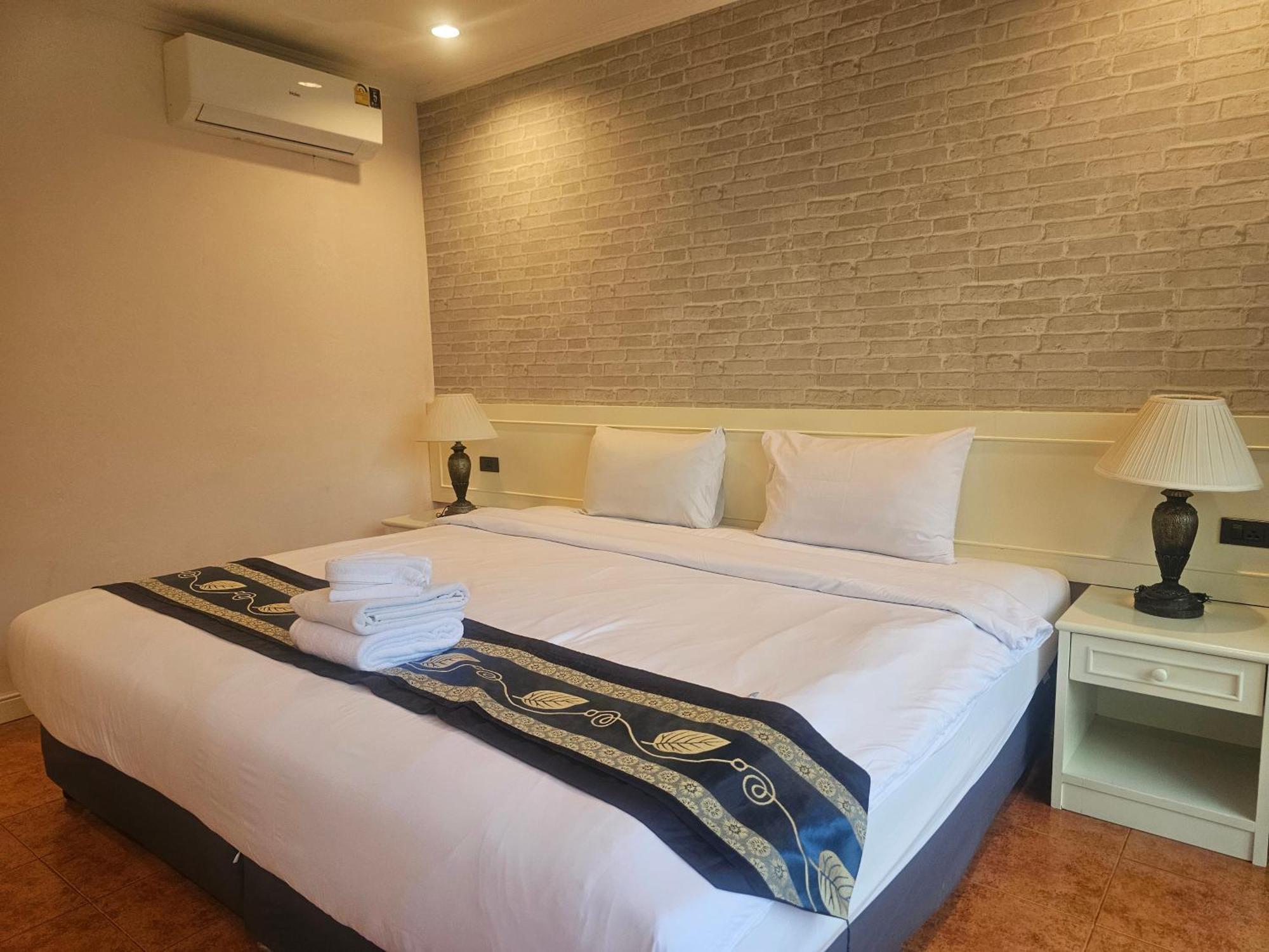 Apartment And Patong