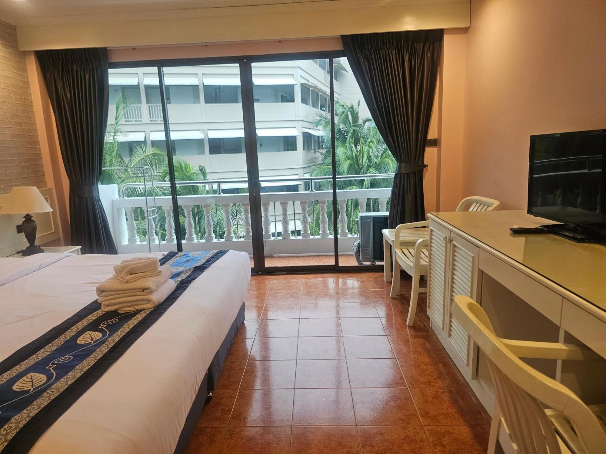 Apartment And Patong