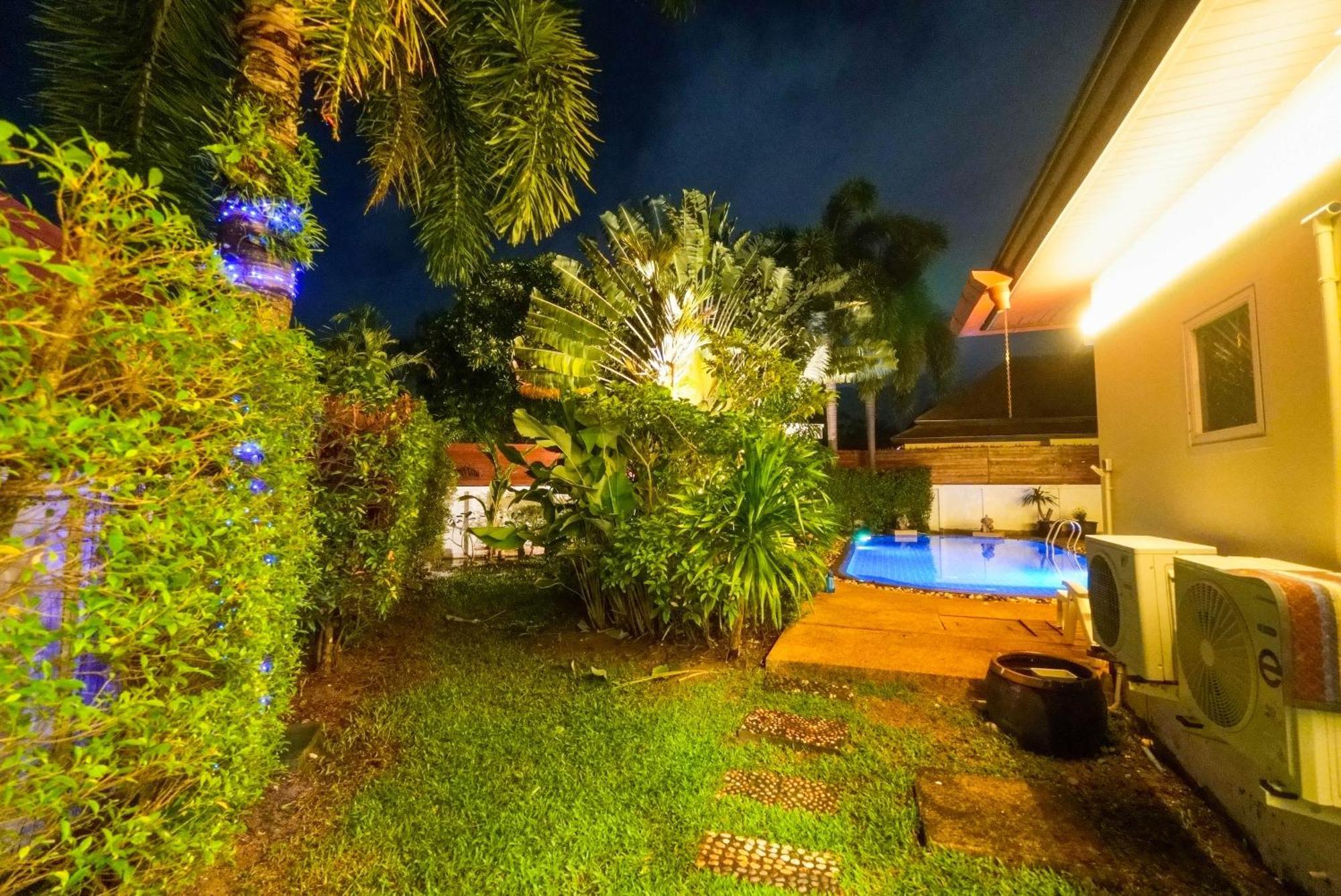 Luxurious Large Size Swimming Pool In Rawai *