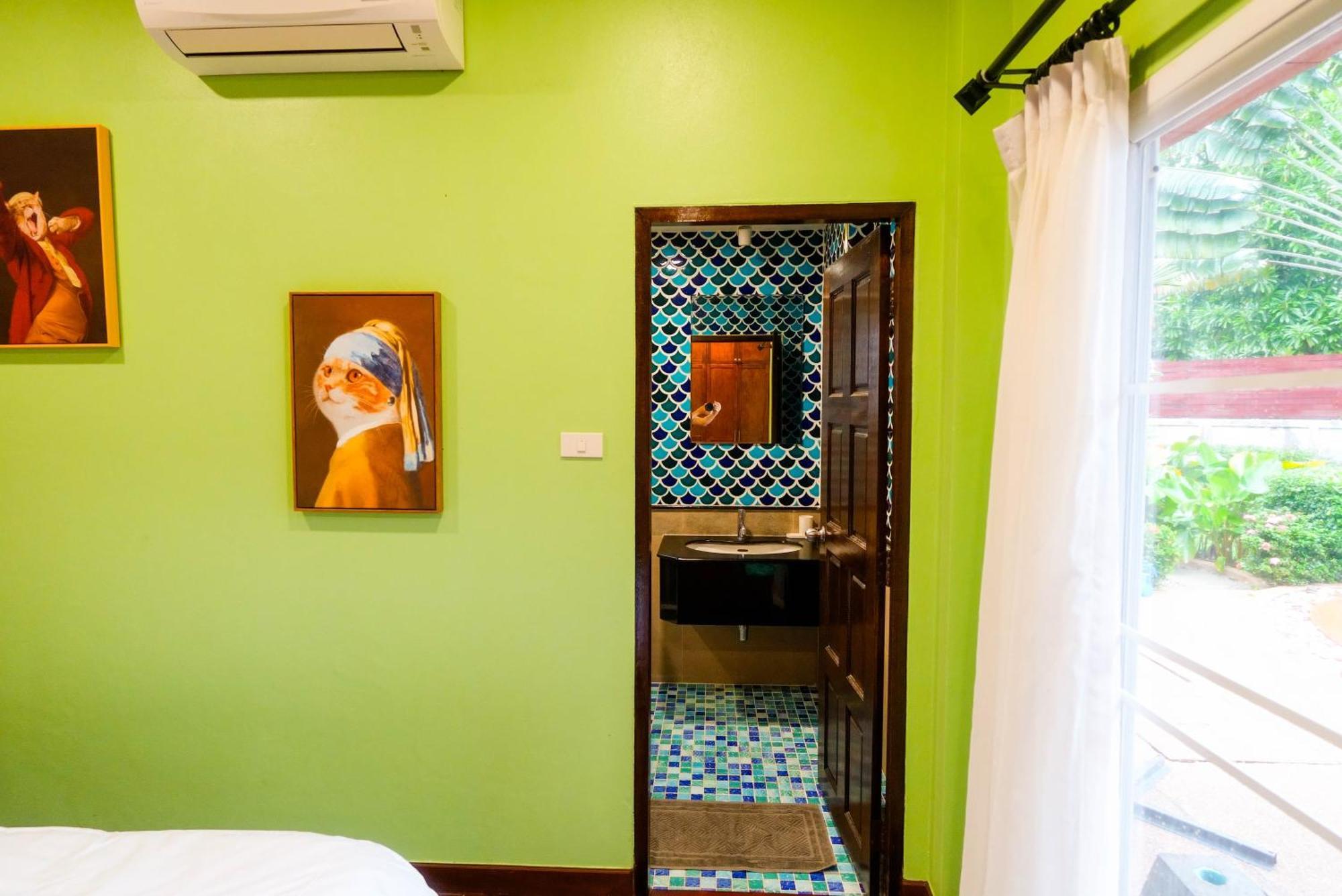 Luxurious Large Size Swimming Pool In Rawai *