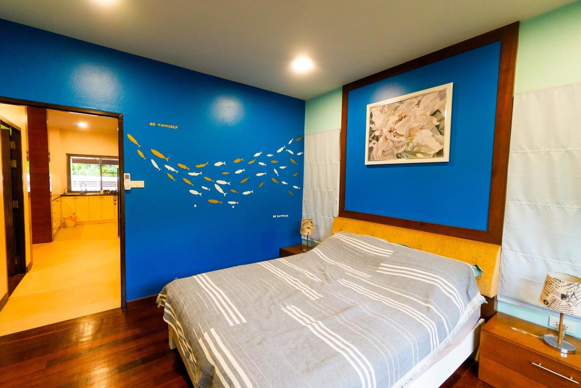 Luxurious Large Size Swimming Pool In Rawai Villa Ban Saiyuan