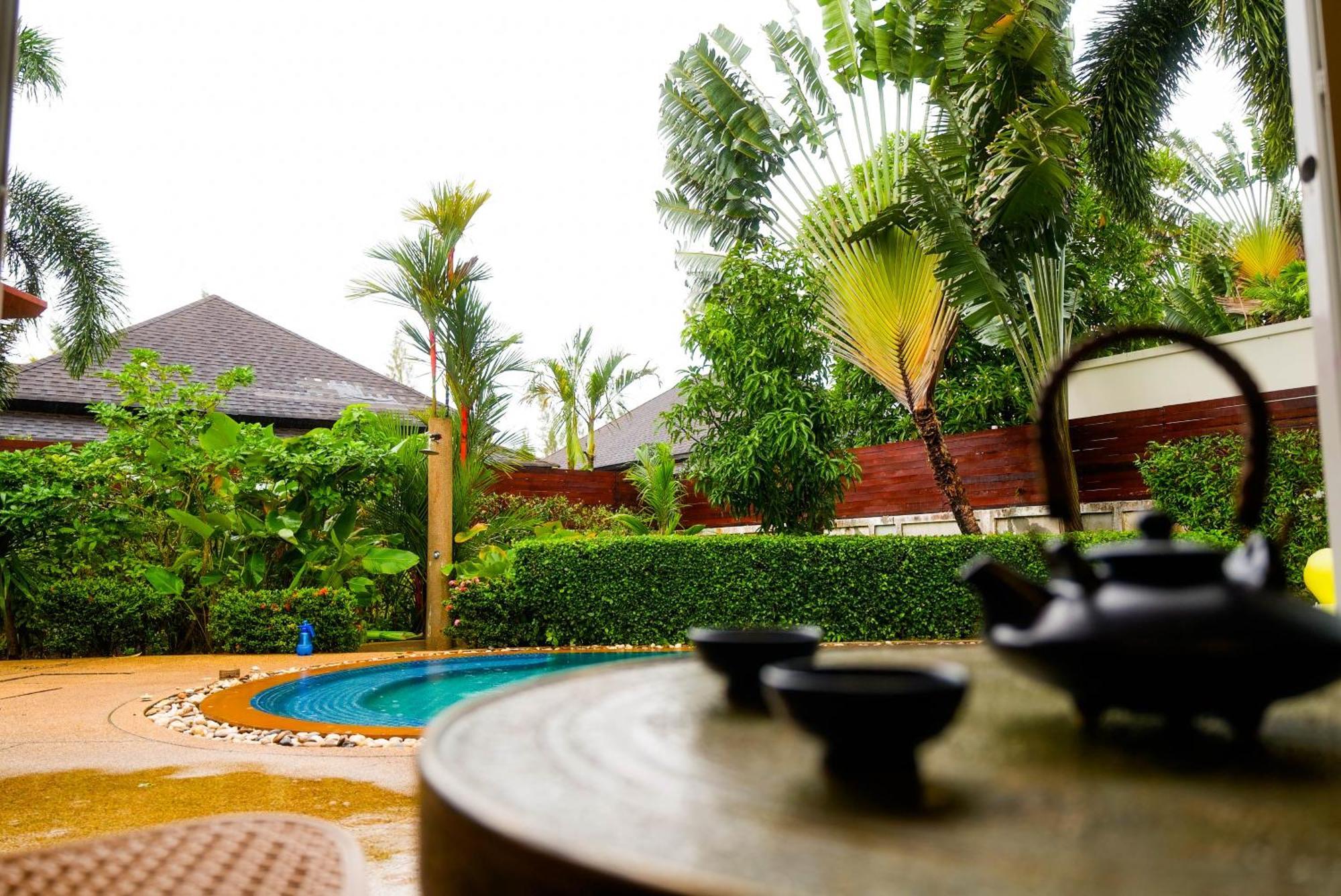 Luxurious Large Size Swimming Pool In Rawai Villa