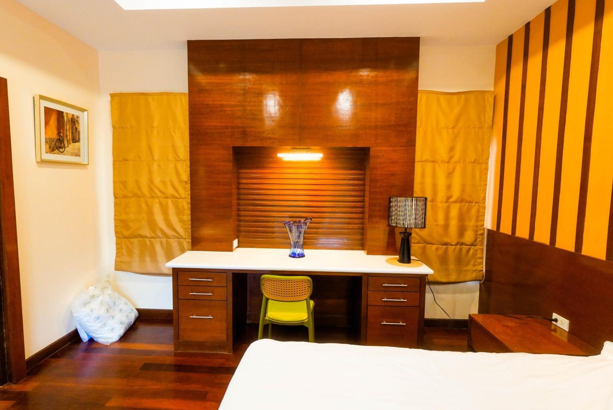 Luxurious Large Size Swimming Pool In Rawai *
