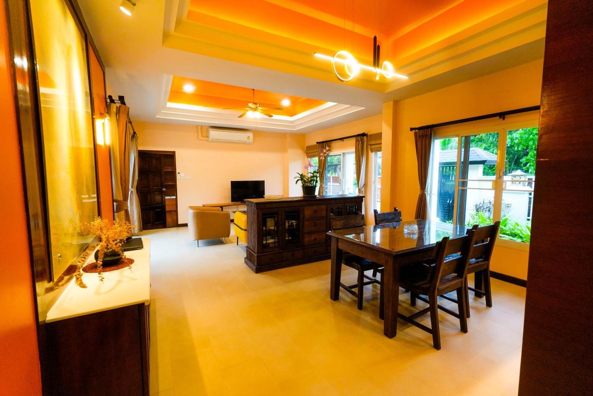 Luxurious Large Size Swimming Pool In Rawai Villa