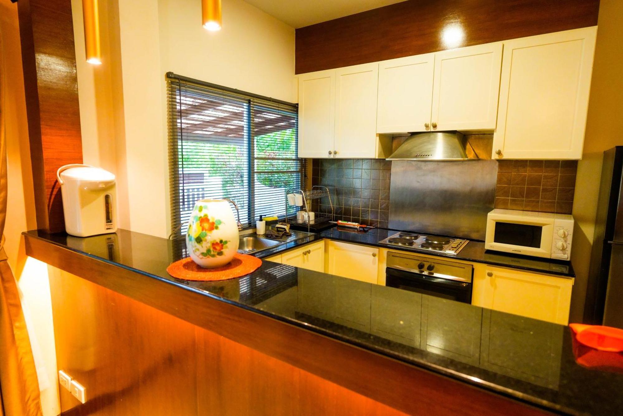 Luxurious Large Size Swimming Pool In Rawai Villa *