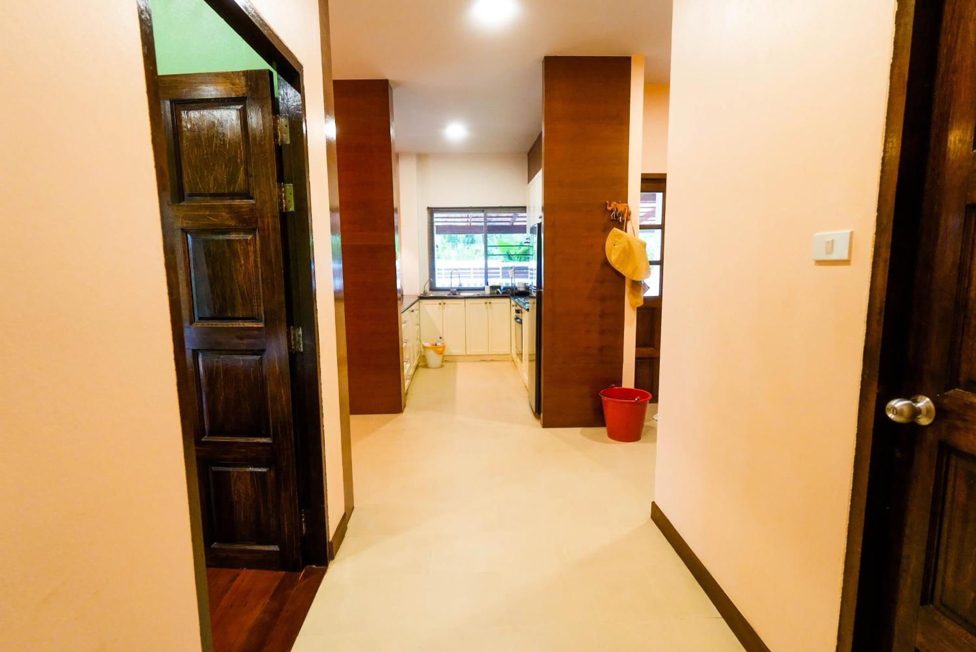 Luxurious Large Size Swimming Pool In Rawai Ban Saiyuan