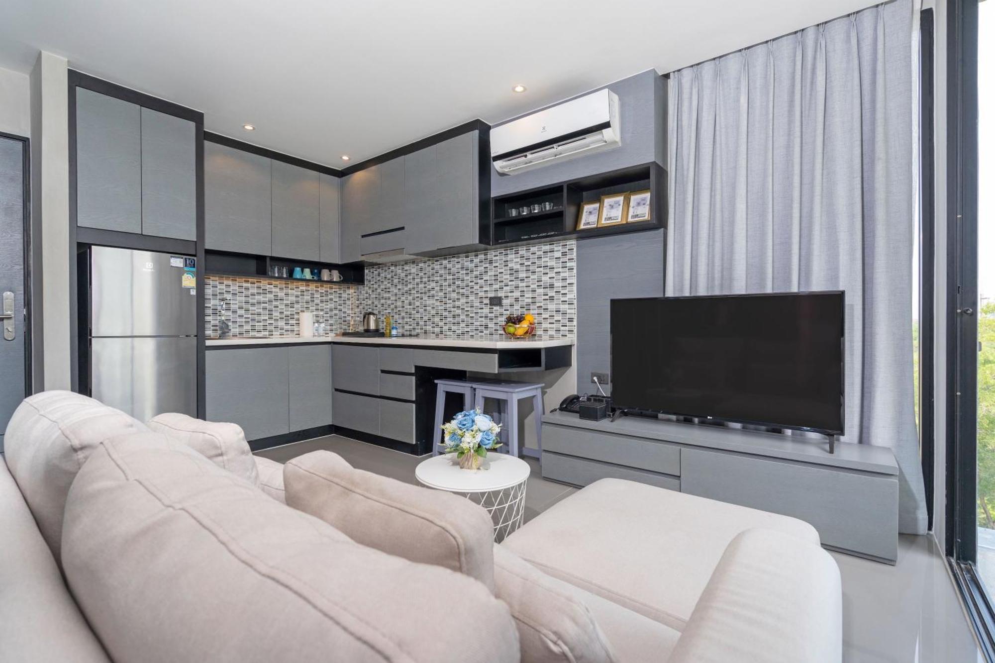 Apartment Enjoy Tropical Hill Views In Citygate L705, Facilities, Near Fantasea & Cafe Del Mar Club Kamala Beach