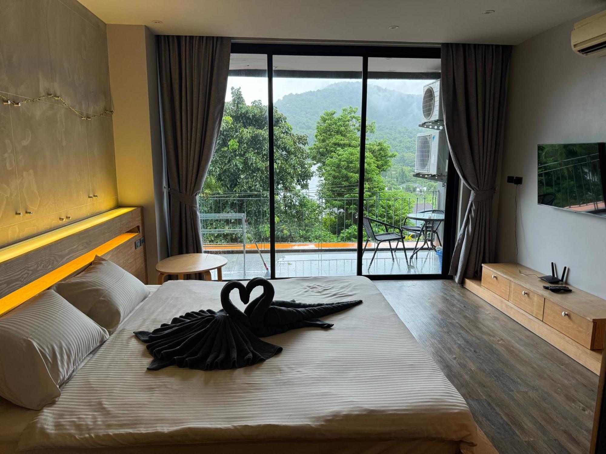 Relife Naiharn By Eugene Apartment *