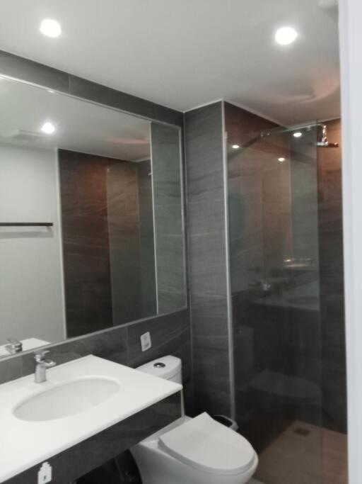 Apartment 2br Aparment Near The T2-717 *