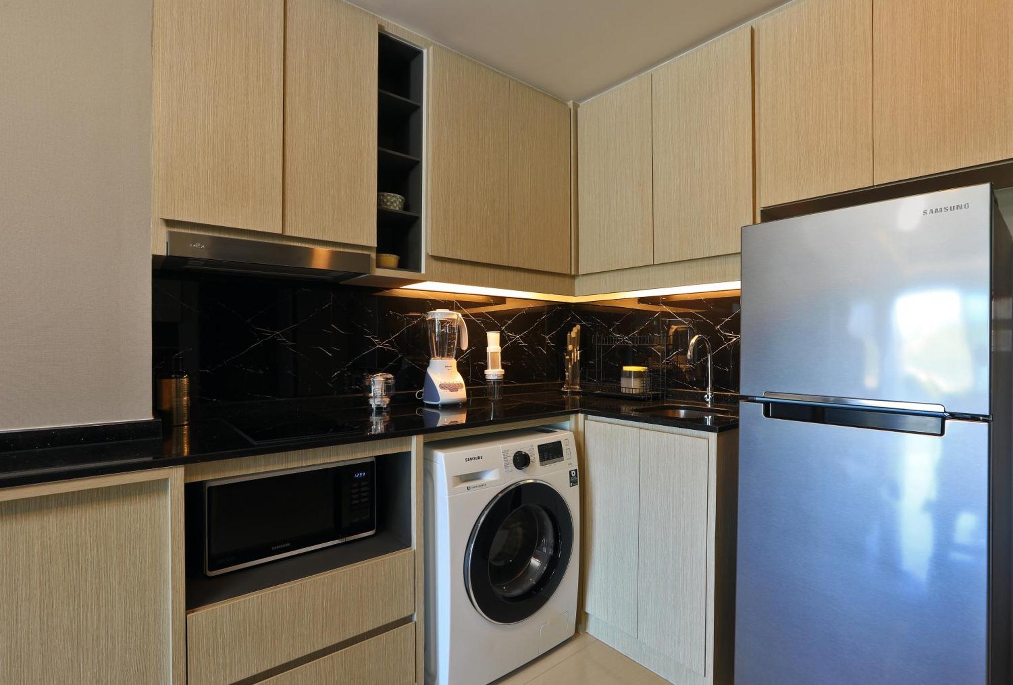 2bdr With Jacuzzi Seaview By Capitalpro 307