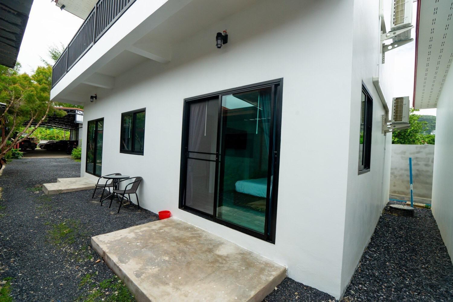 Lovely 2 Bed Share Pool Near Apartment