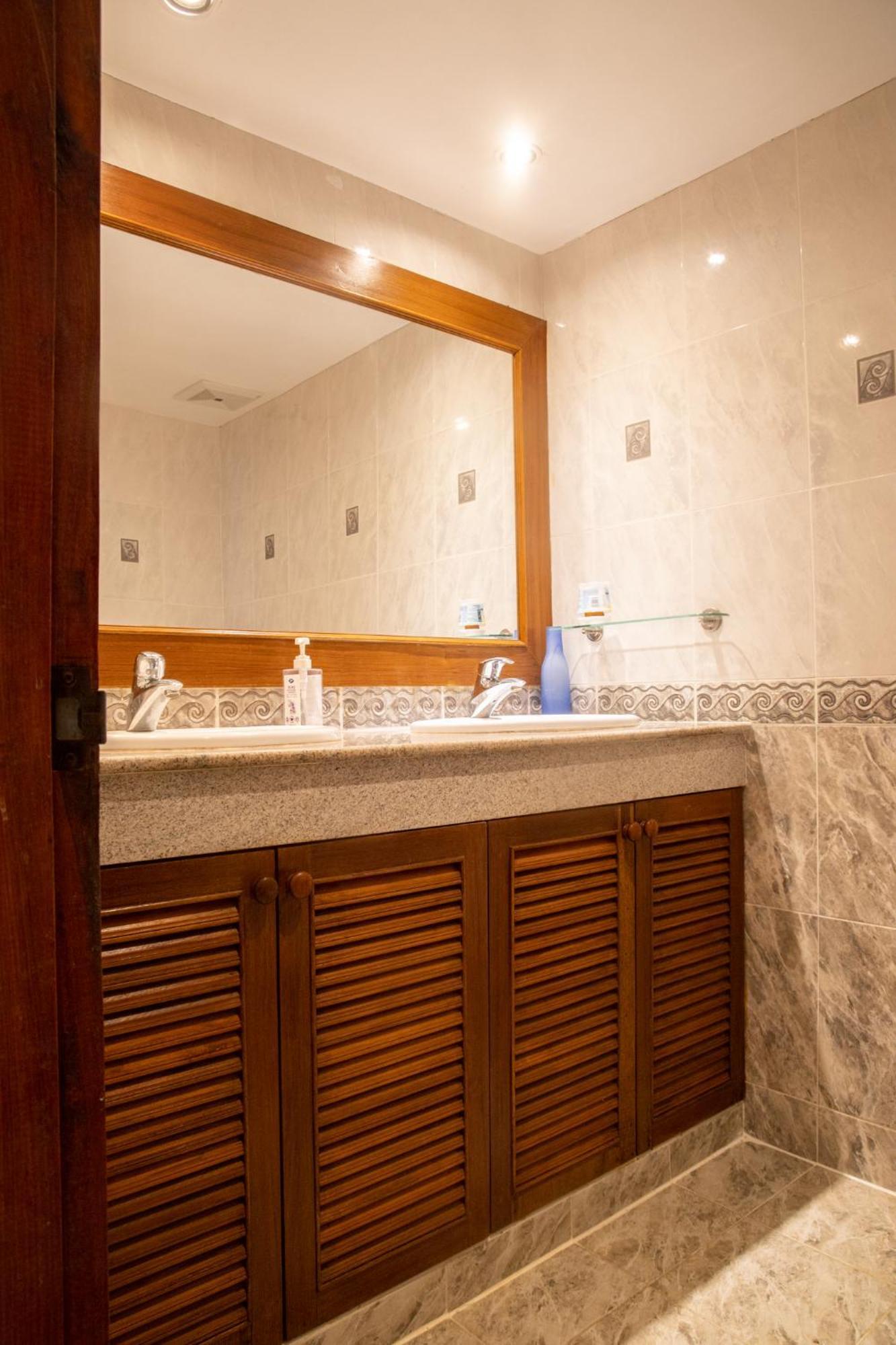 Apartment Beverly Hills With Seaview Patong