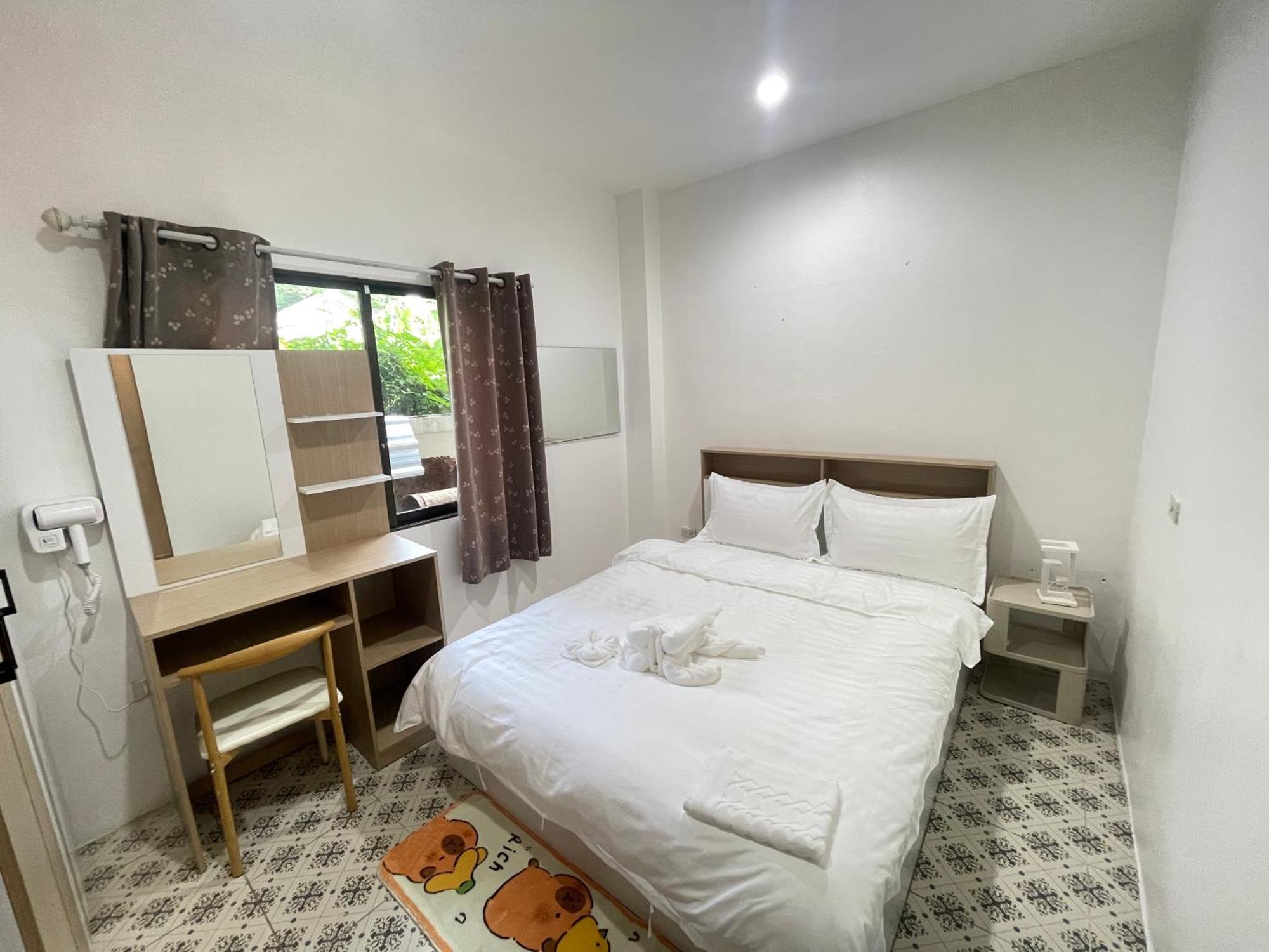 Homestay Phuket Plan B House