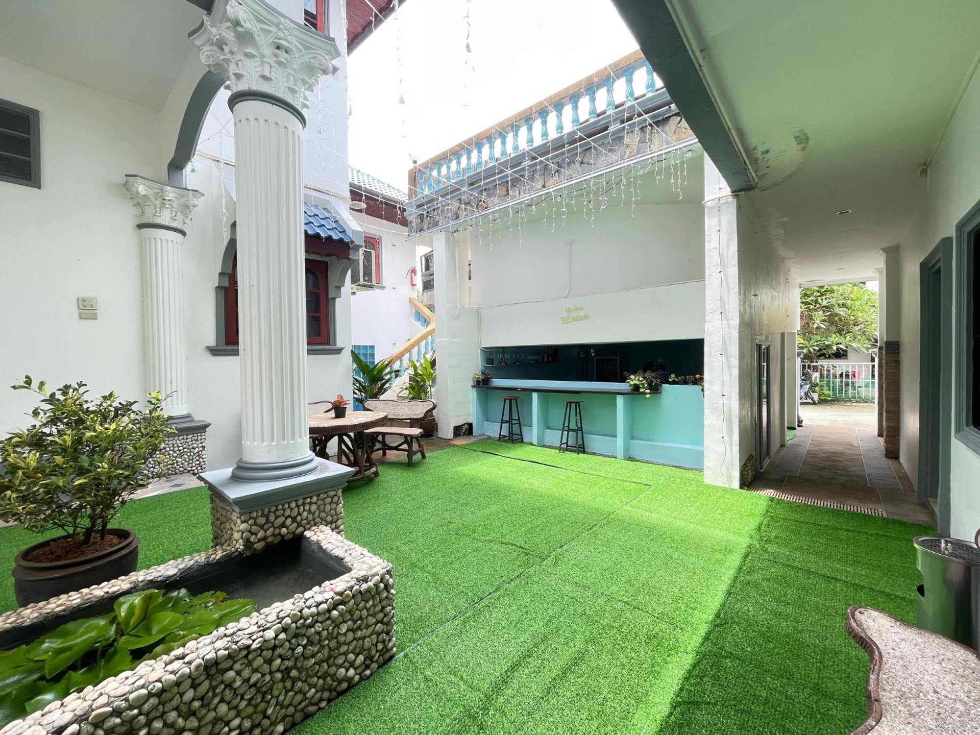 Phuket Plan B House Homestay