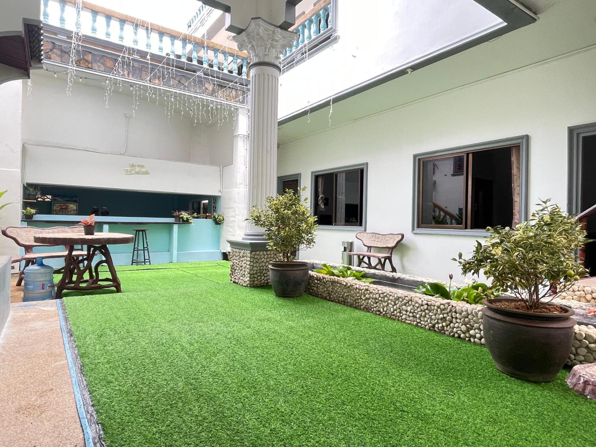 Phuket Plan B House Homestay Patong