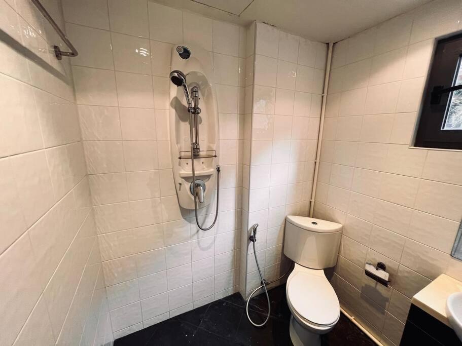 Apartment Chic Near *