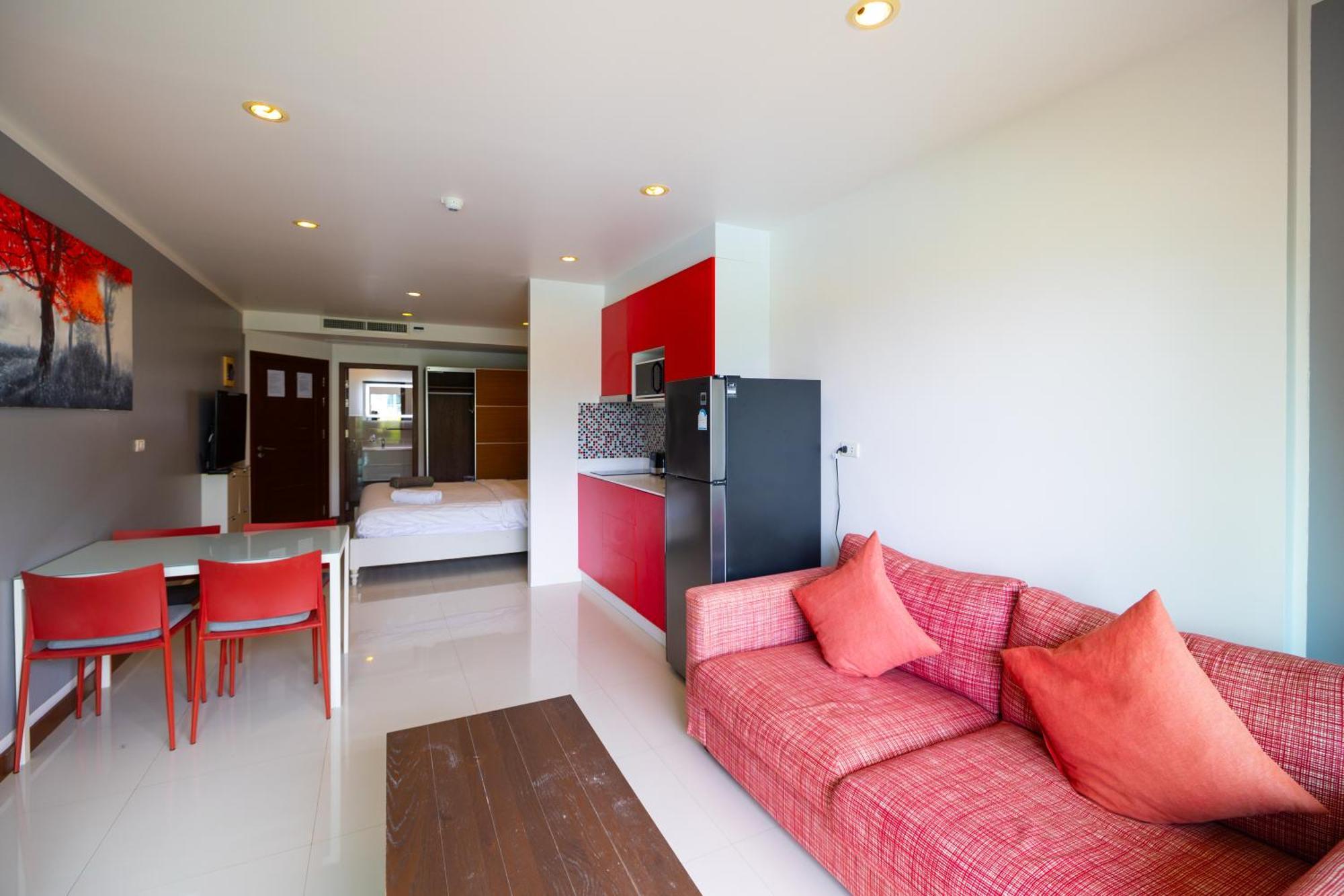 Butterfly Oceanic Karon Phuket Apartment