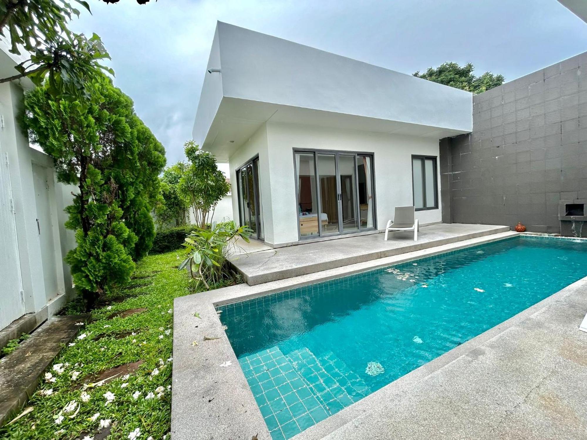 Garden 2 Bedrooms Pool