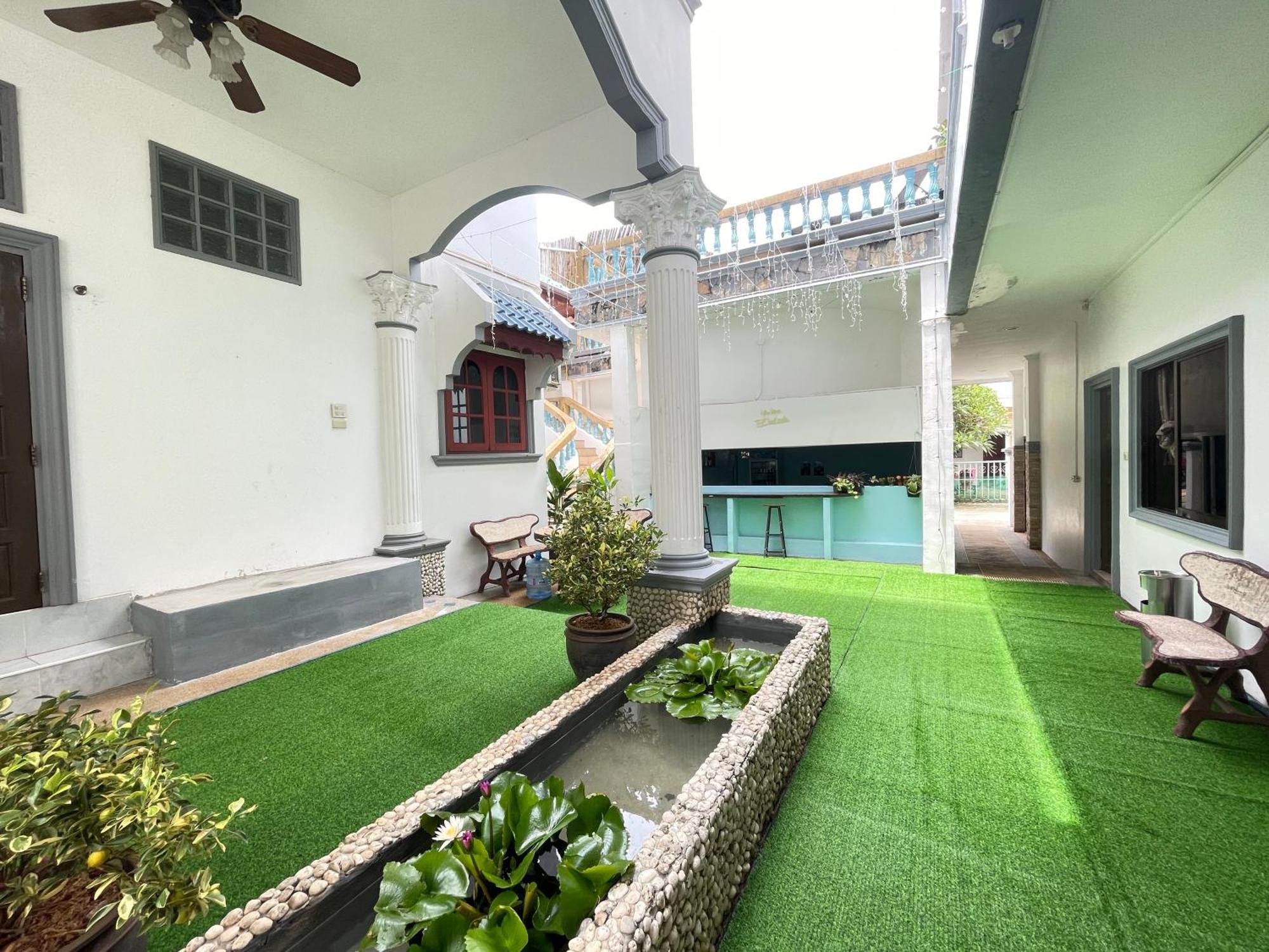 Phuket Plan B House Patong