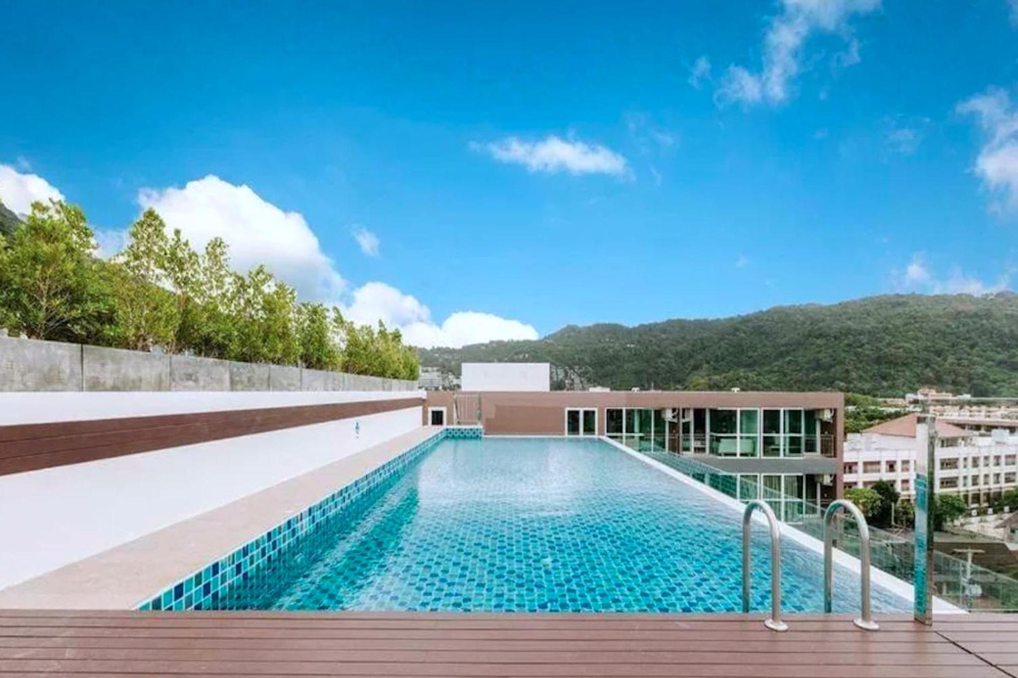 Life & Surf Thrills, At 8-132 In Ozone Apartment *