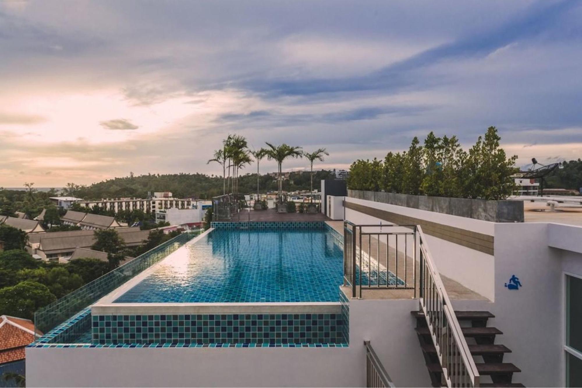 Life & Surf Thrills, At 8-132 In Ozone Apartment *