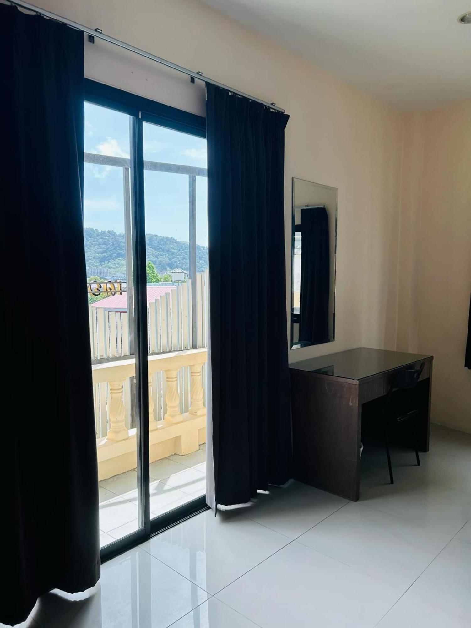 Royal Waves 3* Patong