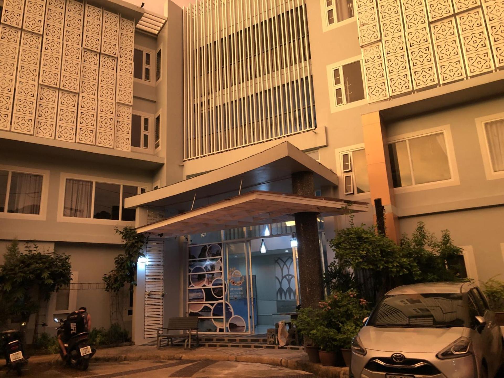 Dinar Hotel 3*