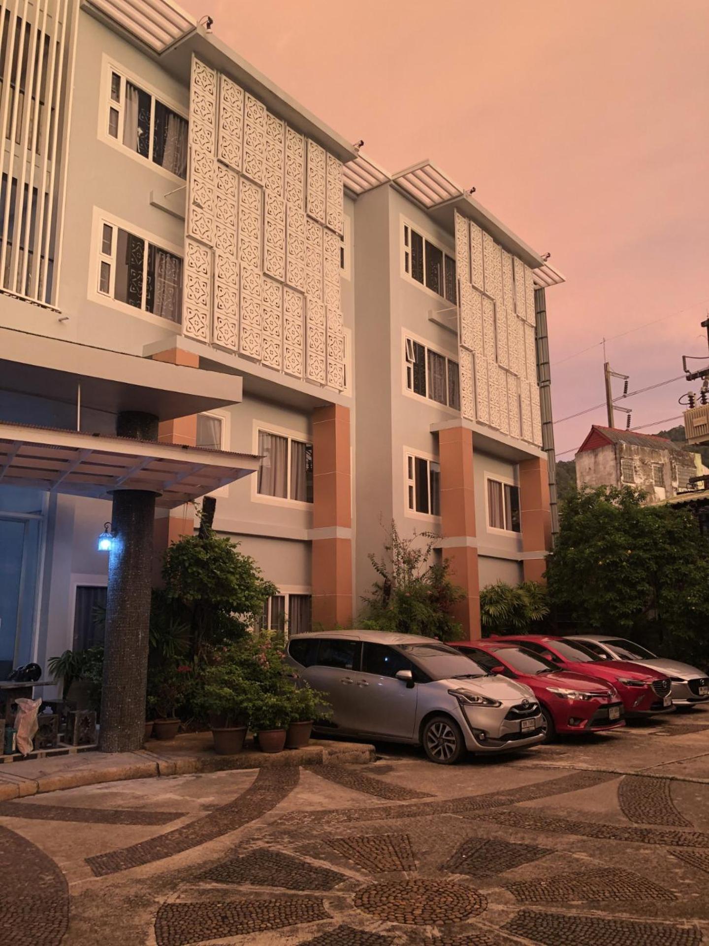 Hotel Dinar 3*