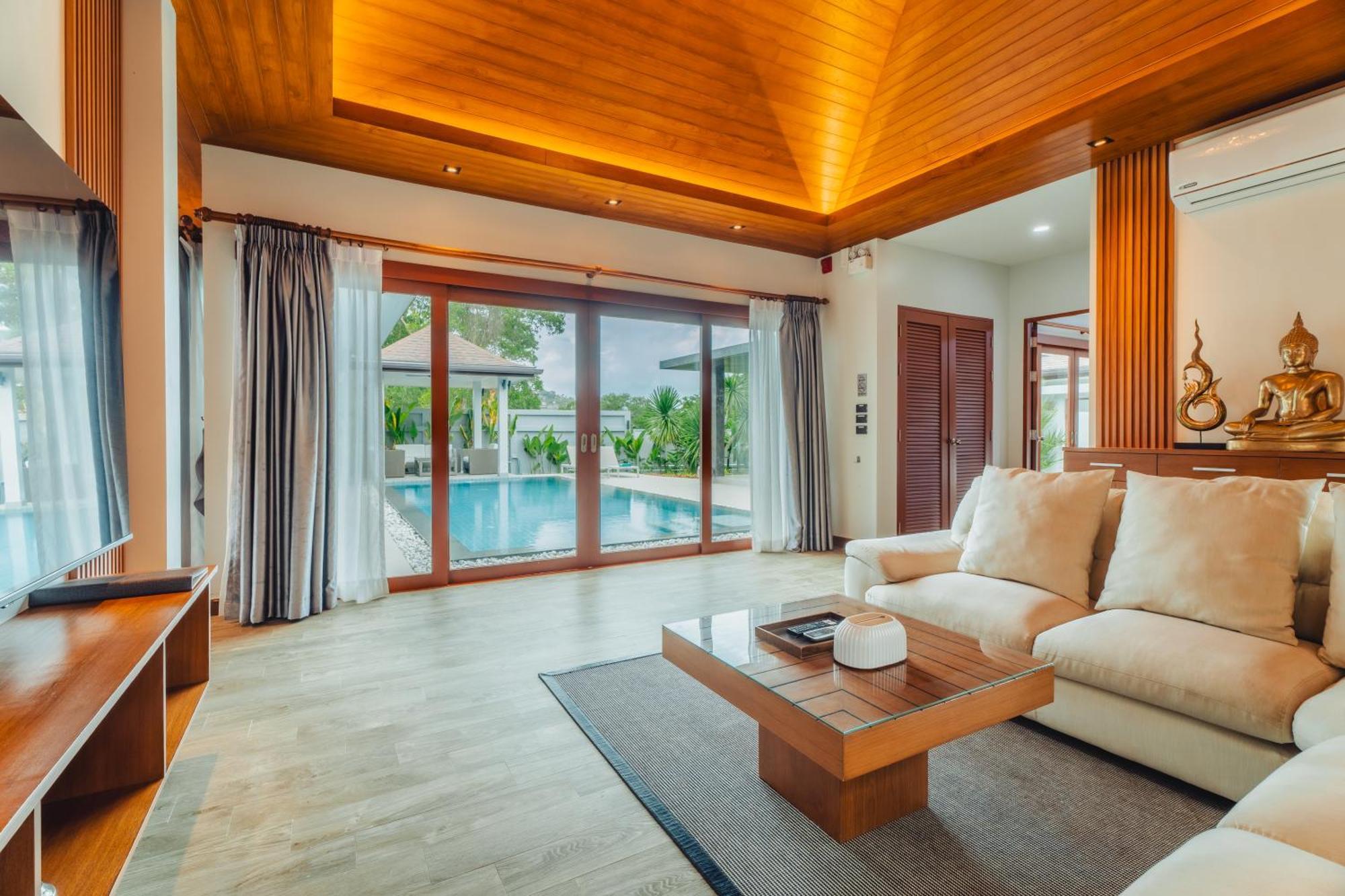 Villa Bangtao Boutique *