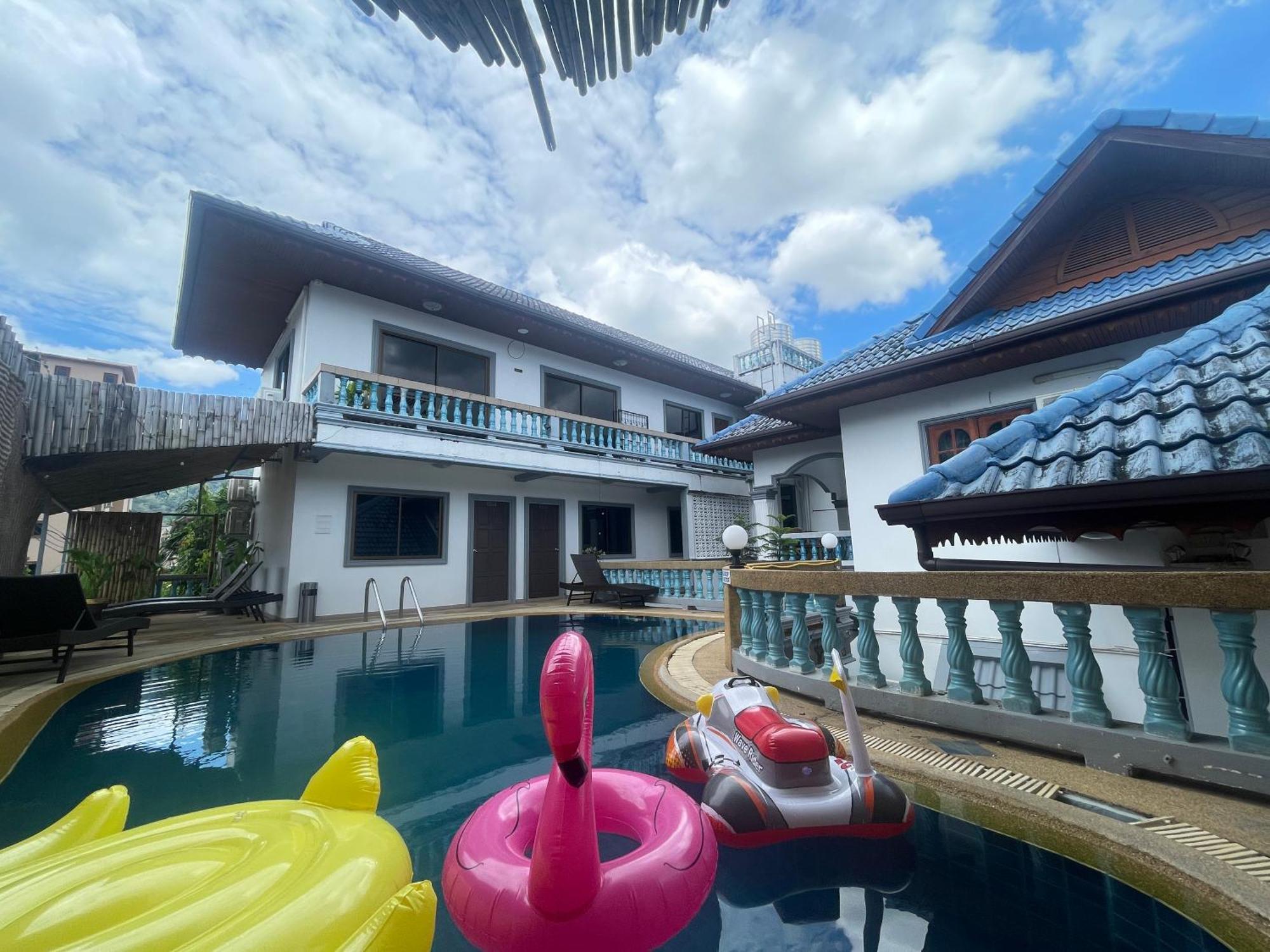 Homestay Phuket Plan B House *