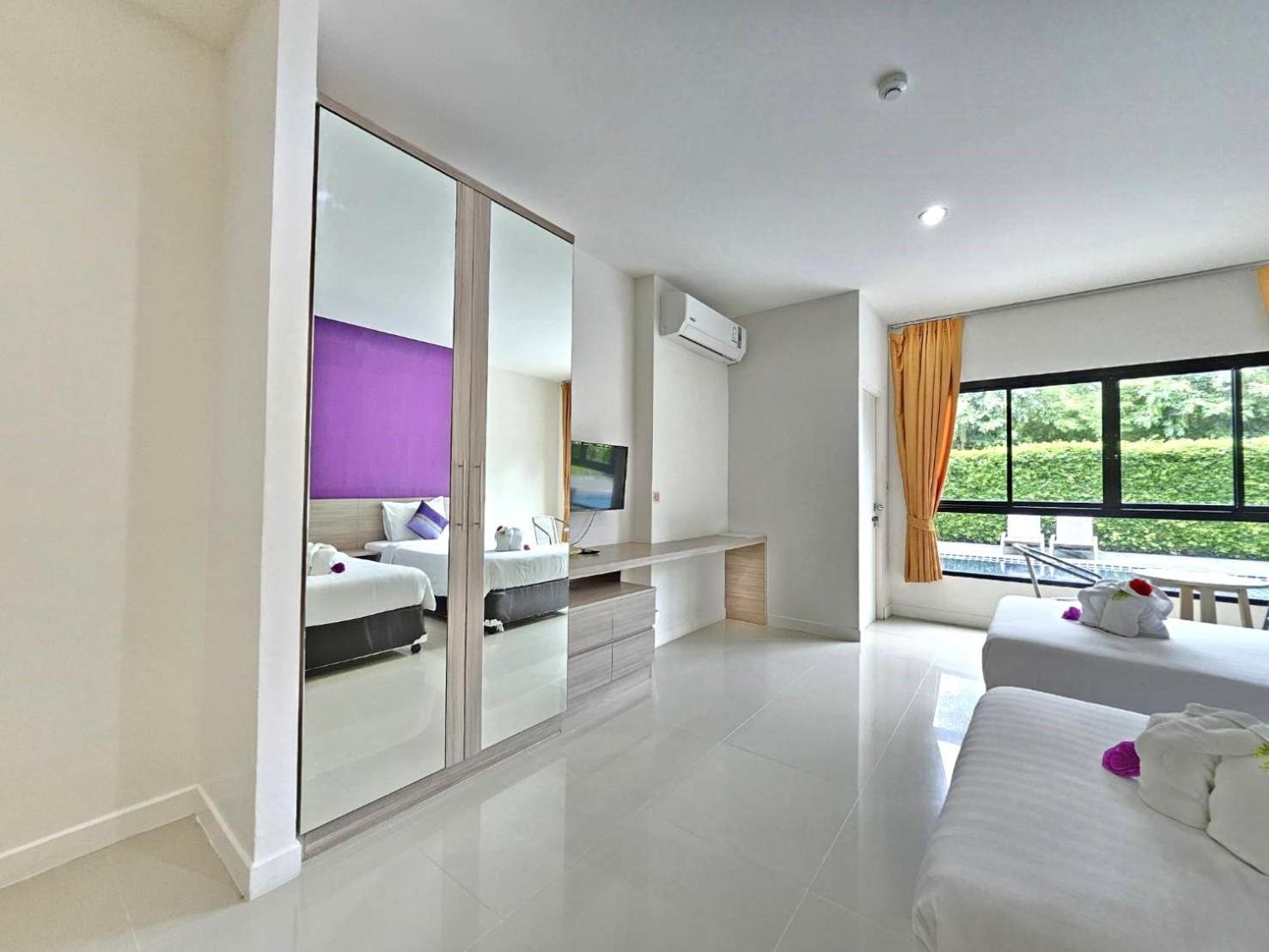 Hotel S4 - Near Phuket Airport 4*