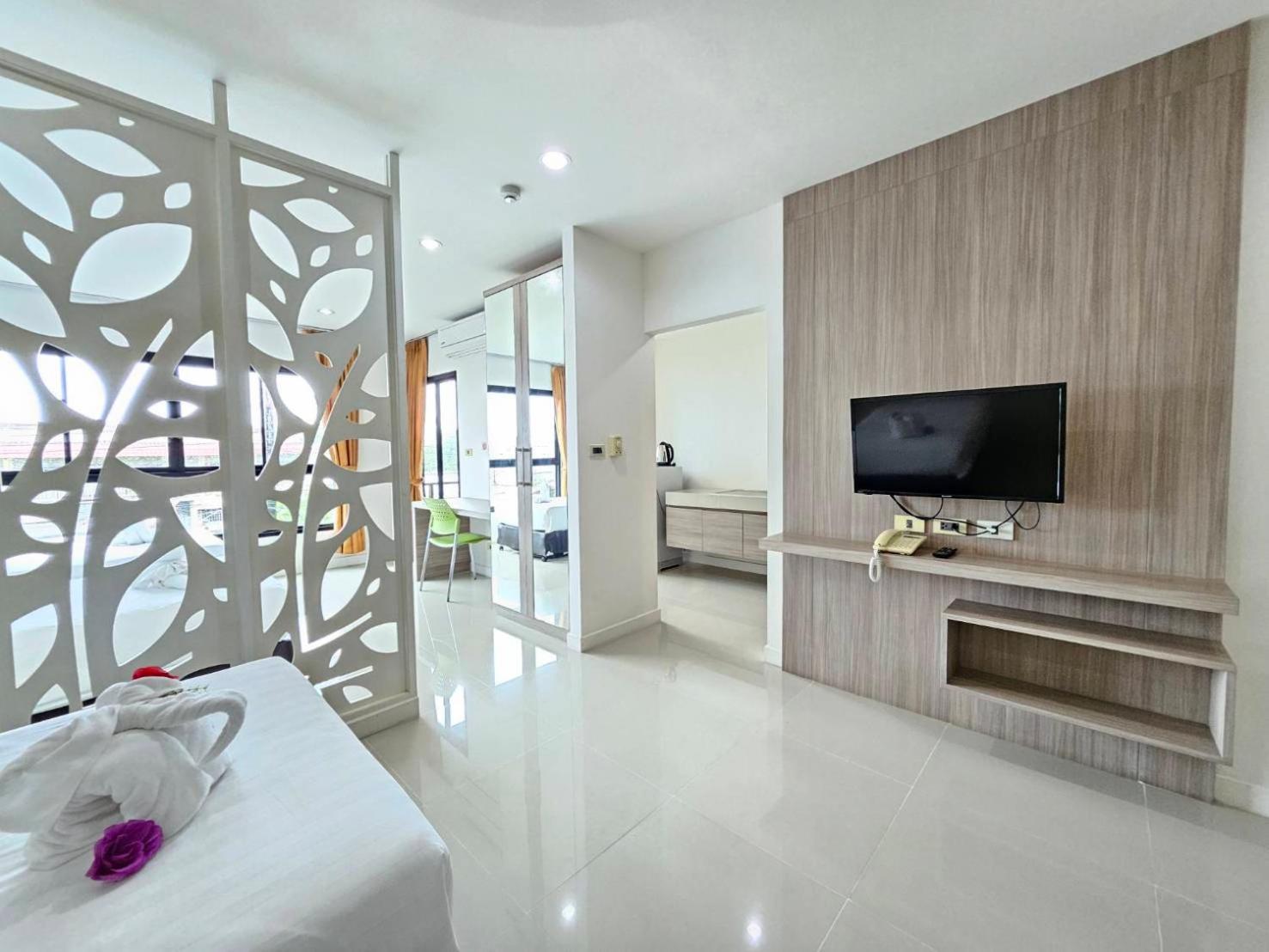 Hotel S4 - Near Phuket Airport Nai Yang