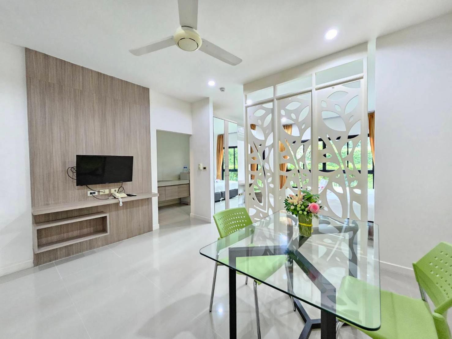Hotel S4 - Near Phuket Airport Nai Yang