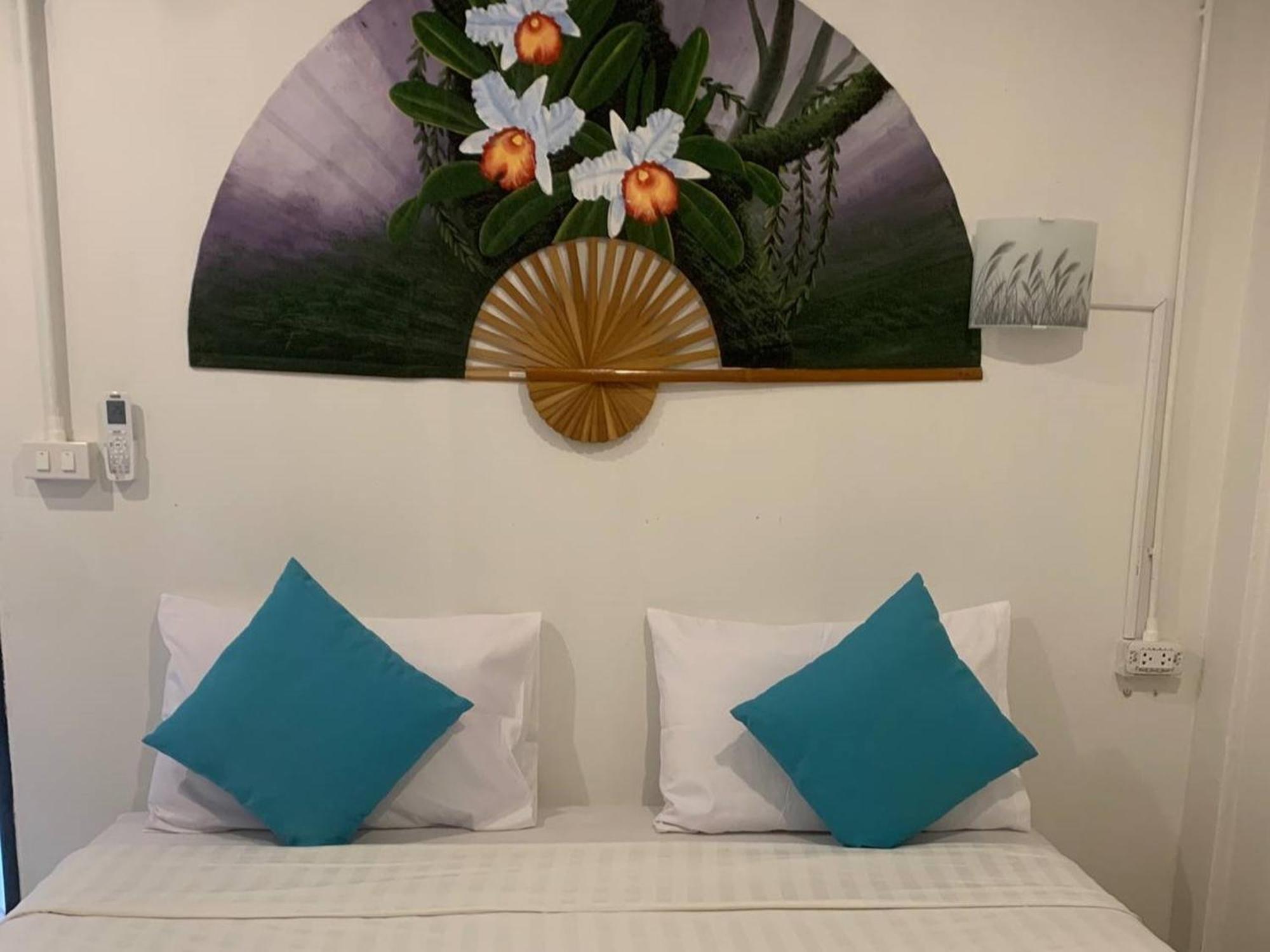 Hotel Remember @ Town 2*