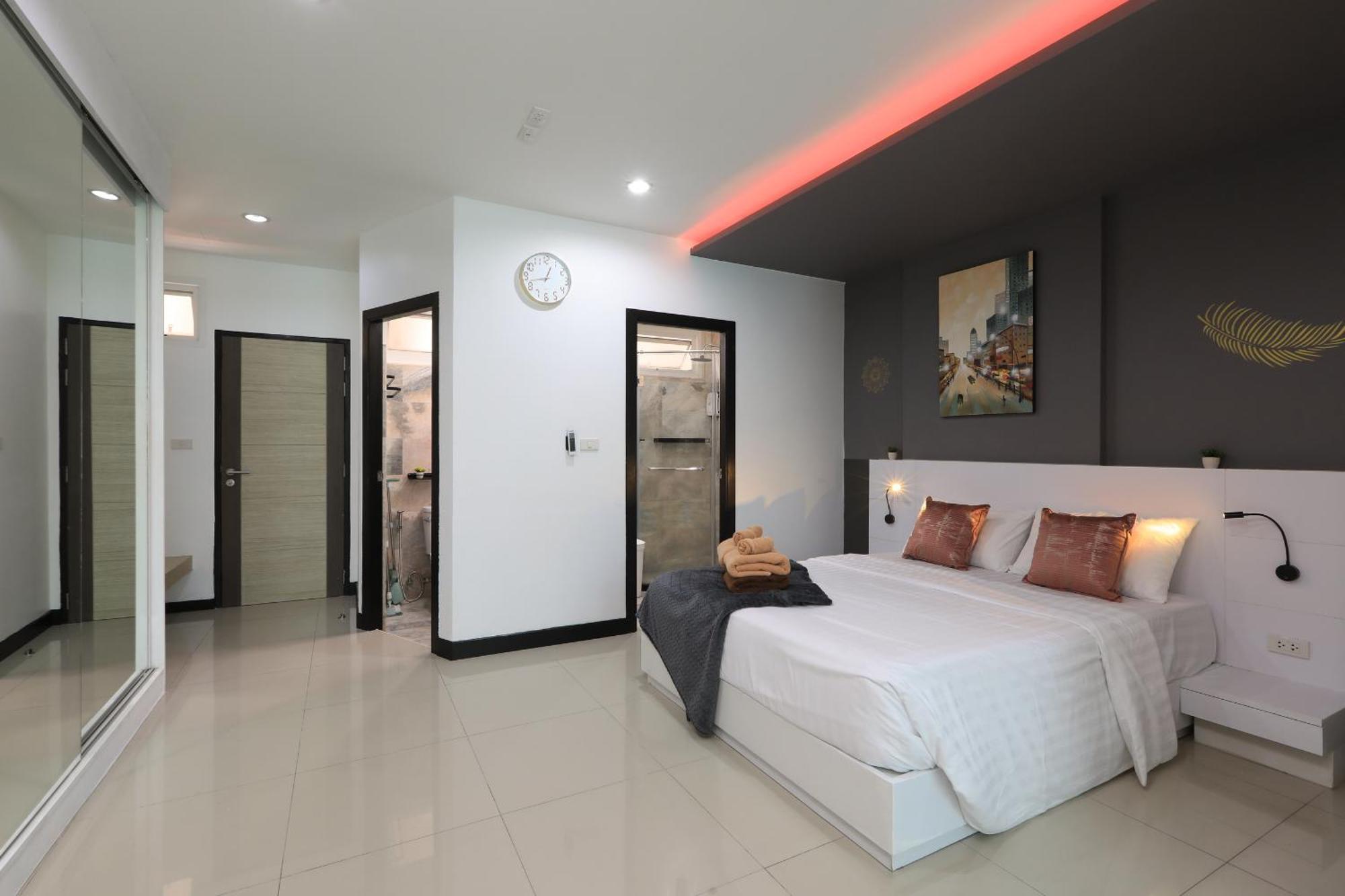 1Bdr Pool Access Studio On Naiharn Beach By Capital Pro Apartment Phuket