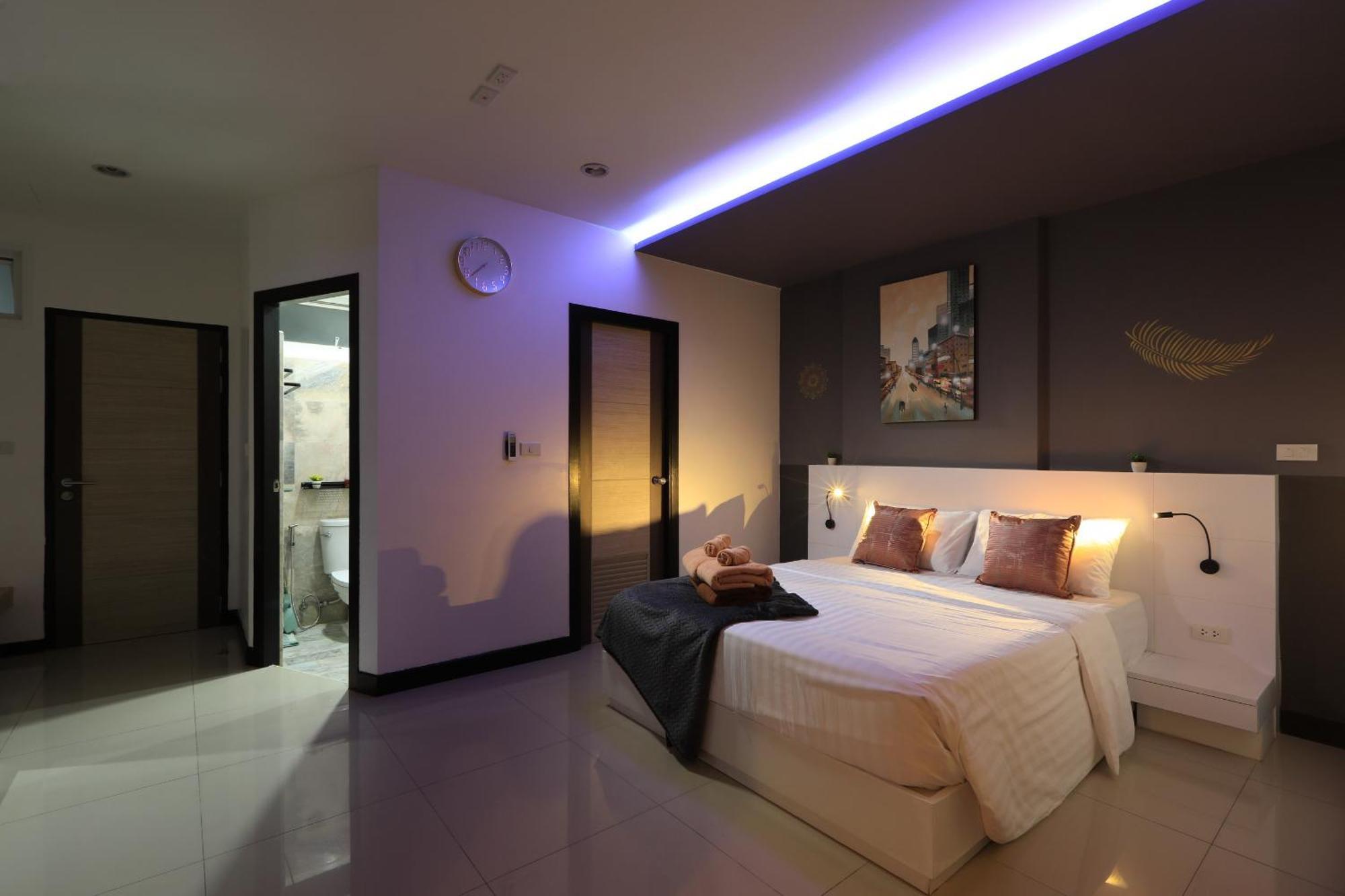 Apartment 1Bdr Pool Access Studio On Naiharn Beach By Capital Pro