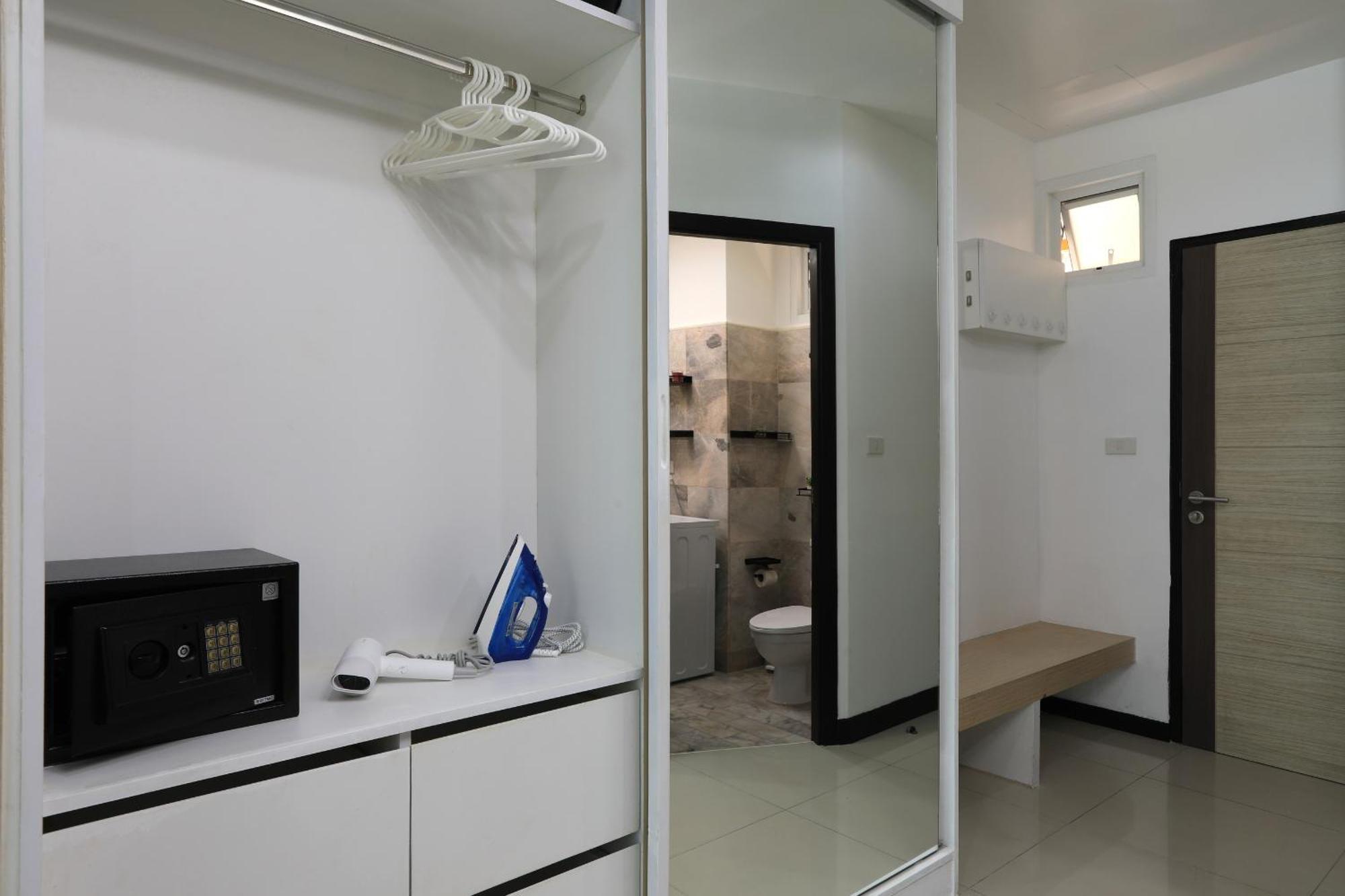 1Bdr Pool Access Studio On Naiharn Beach By Capital Pro *